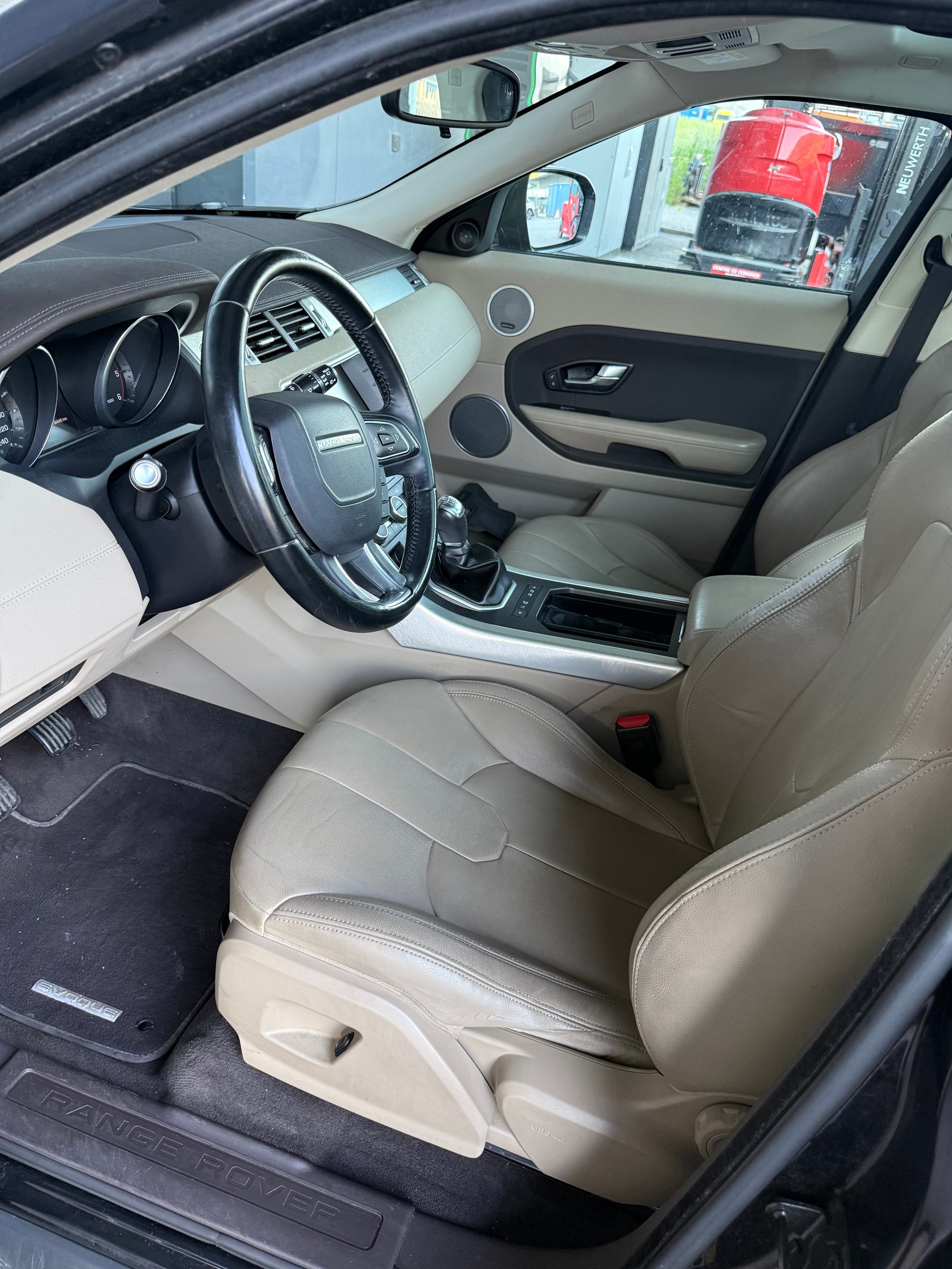 LAND ROVER Range Rover Evoque 2.2 TD4 Prestige-image-6