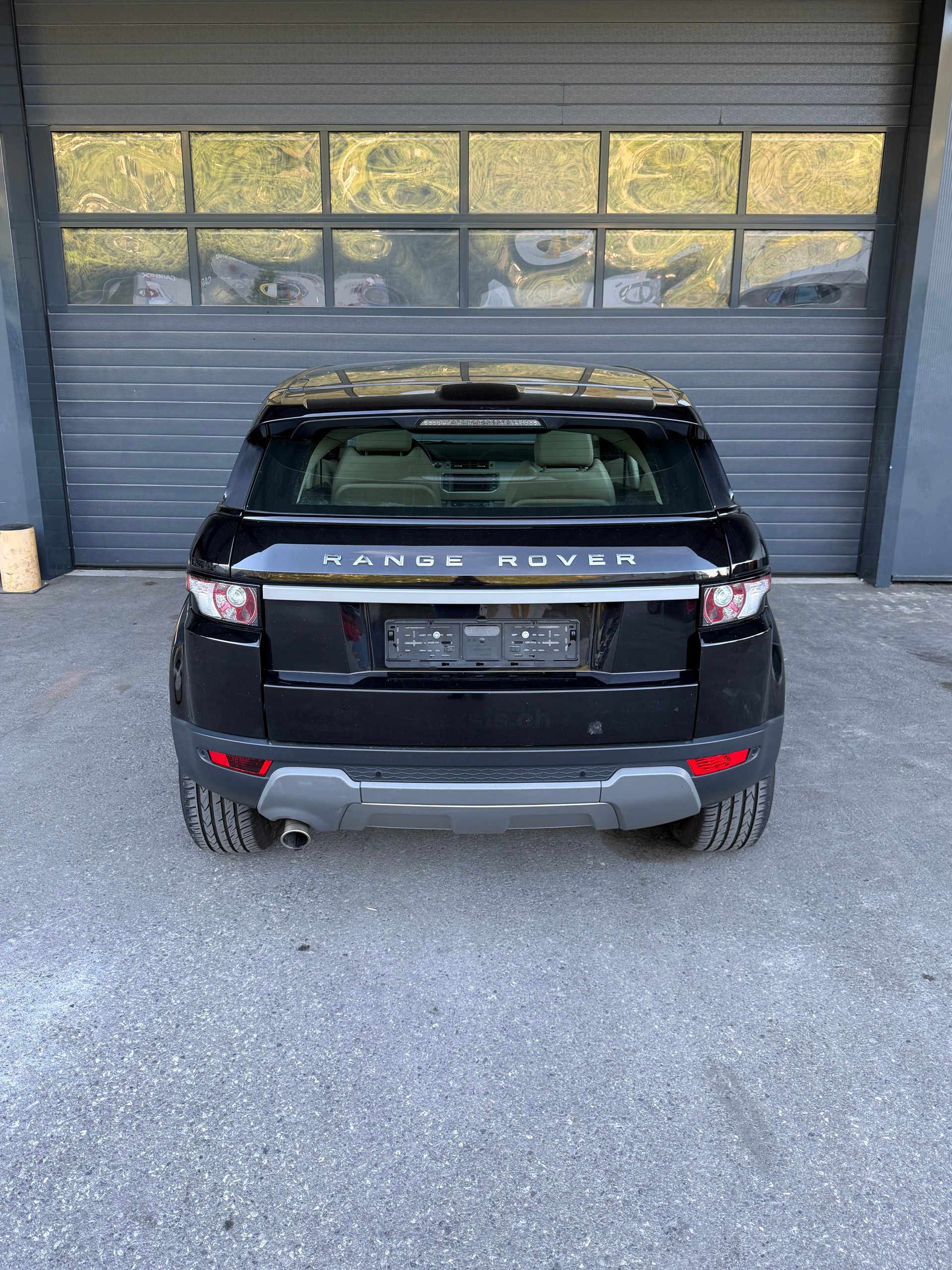 LAND ROVER Range Rover Evoque 2.2 TD4 Prestige-image-5