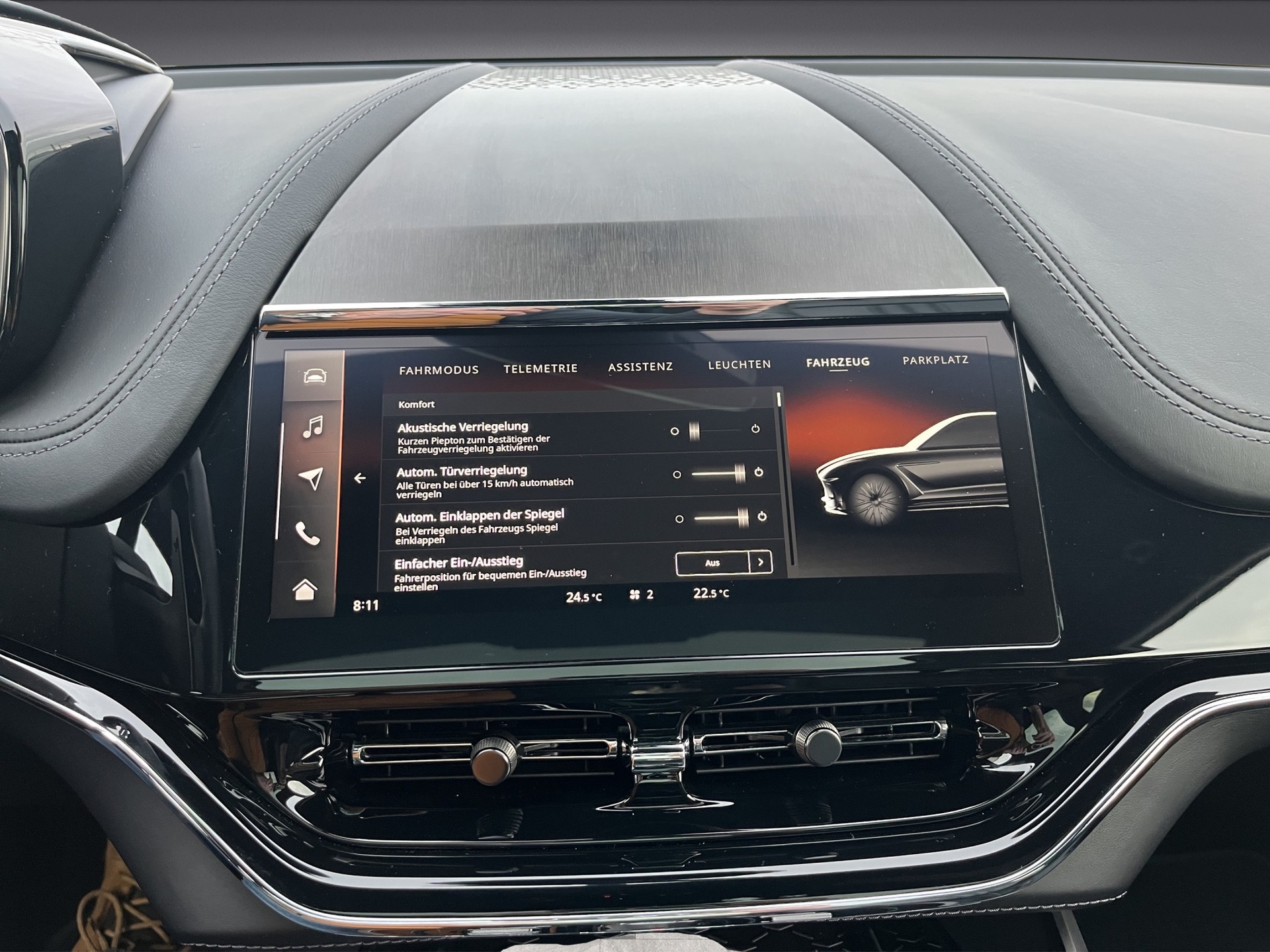ASTON MARTIN DBX 4.0 V8 *New Modell mit 707 PS*-image-24