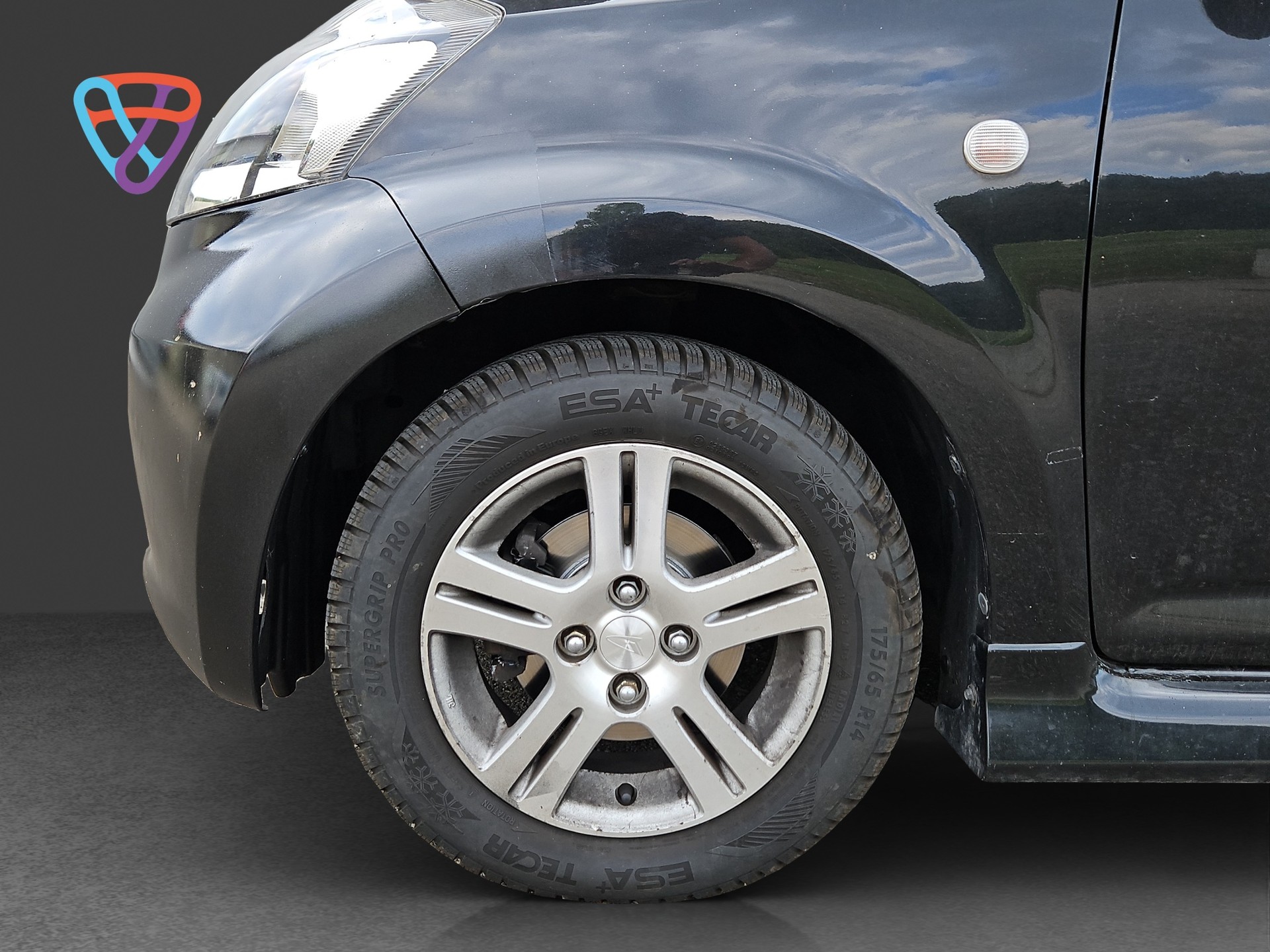 DAIHATSU Sirion 1.3 S eco-4WD Automatic-image-8