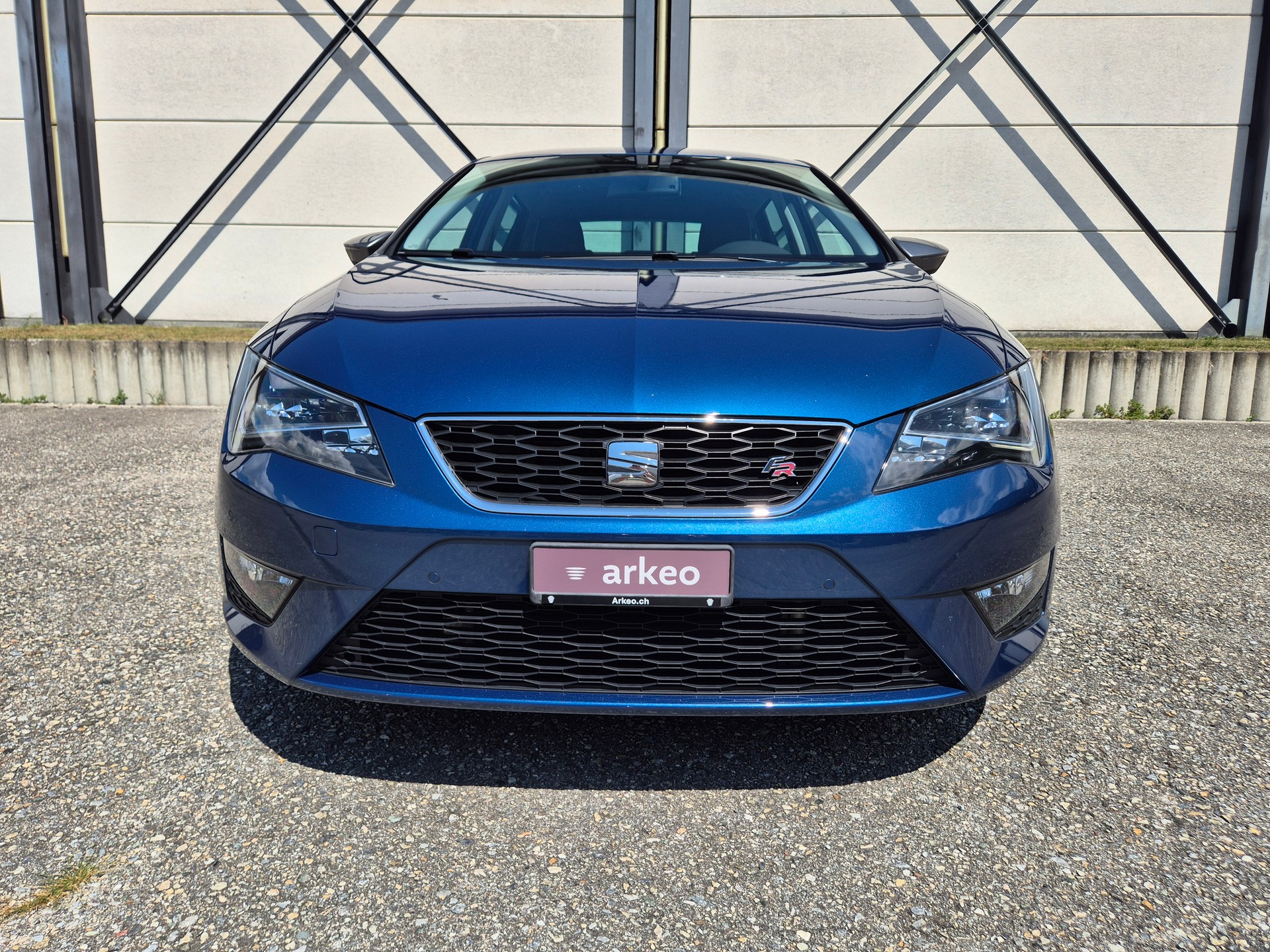 SEAT Leon 1.8 TSI FR Line DSG-image-1