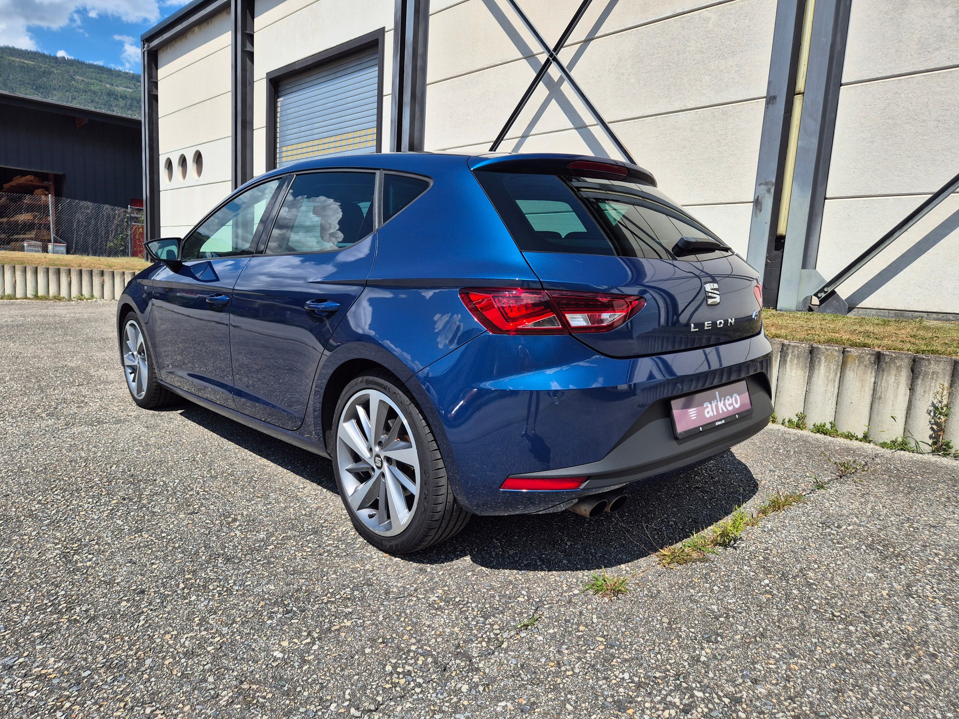 SEAT Leon 1.8 TSI FR Line DSG-image-4