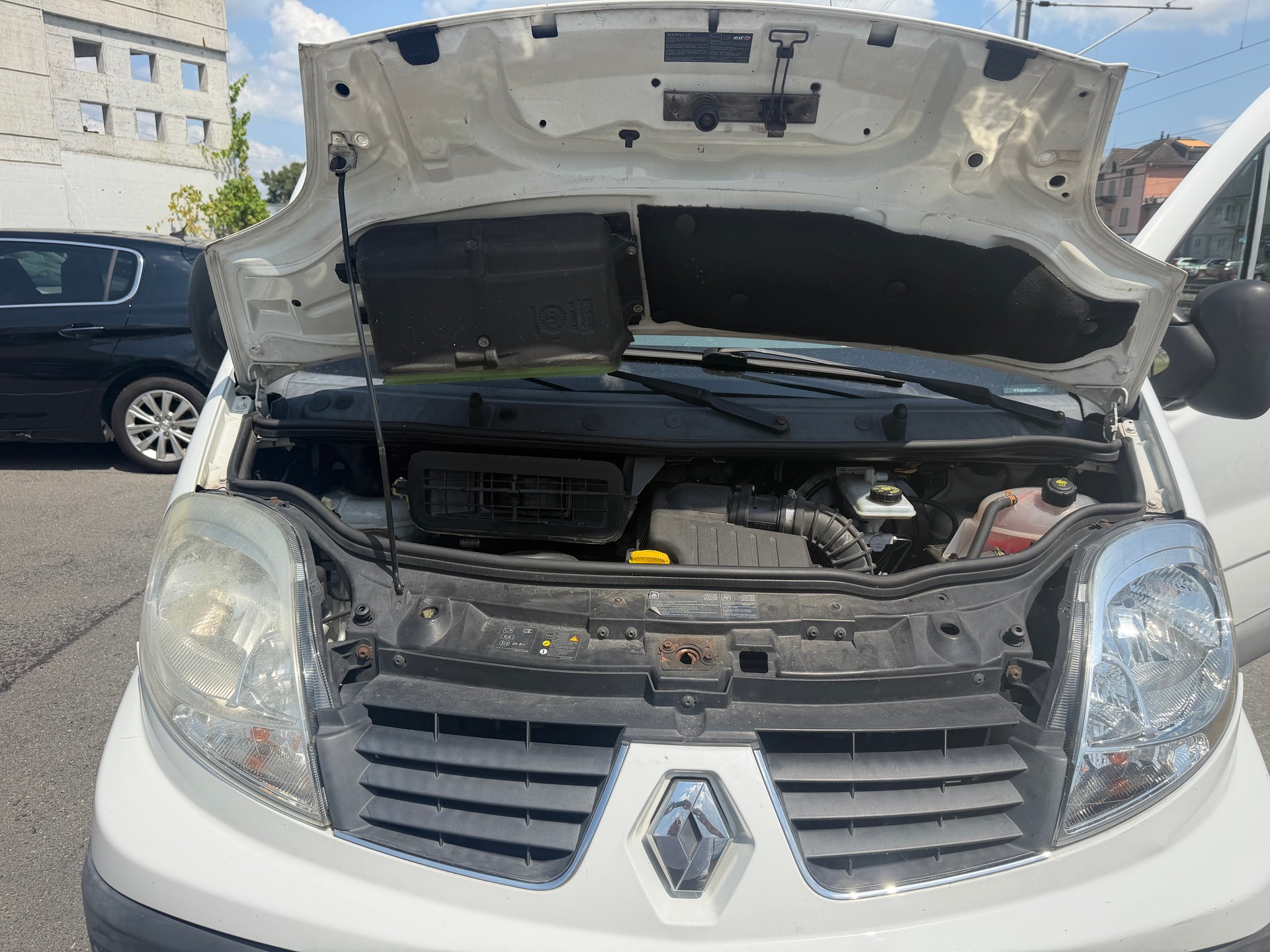 RENAULT Trafic 2.0 dCi 115 2.9t L1H1-image-11