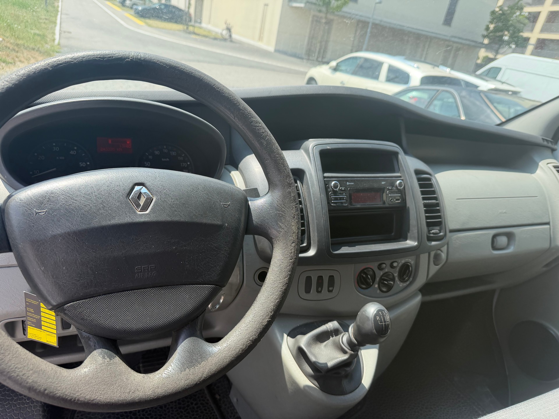 RENAULT Trafic 2.0 dCi 115 2.9t L1H1-image-10