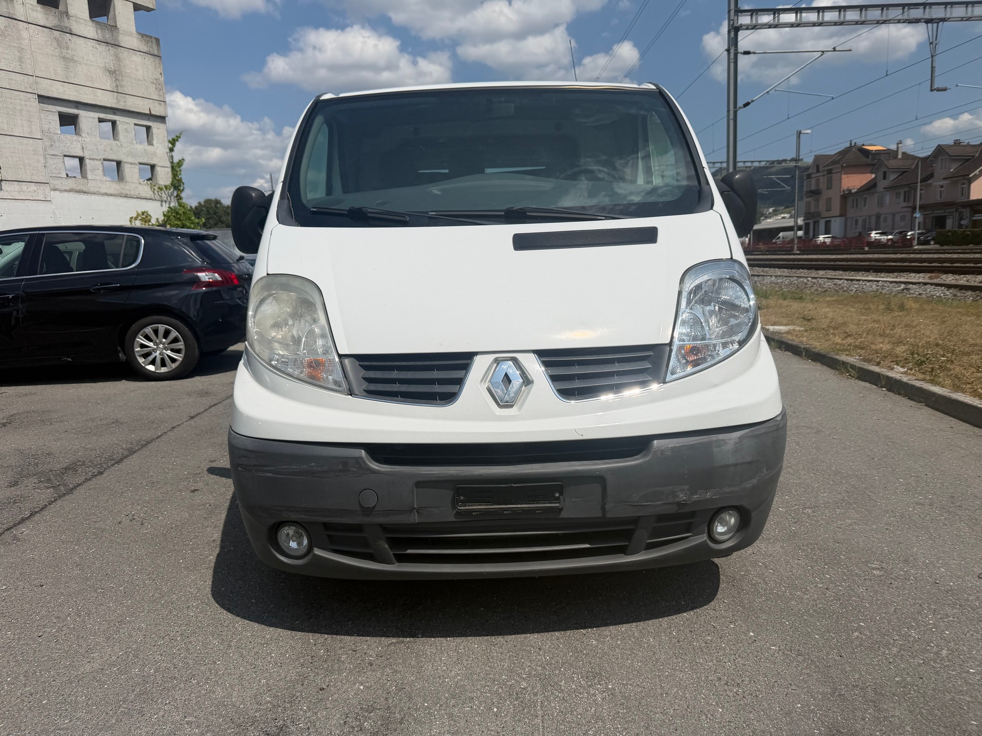 RENAULT Trafic 2.0 dCi 115 2.9t L1H1-image-0