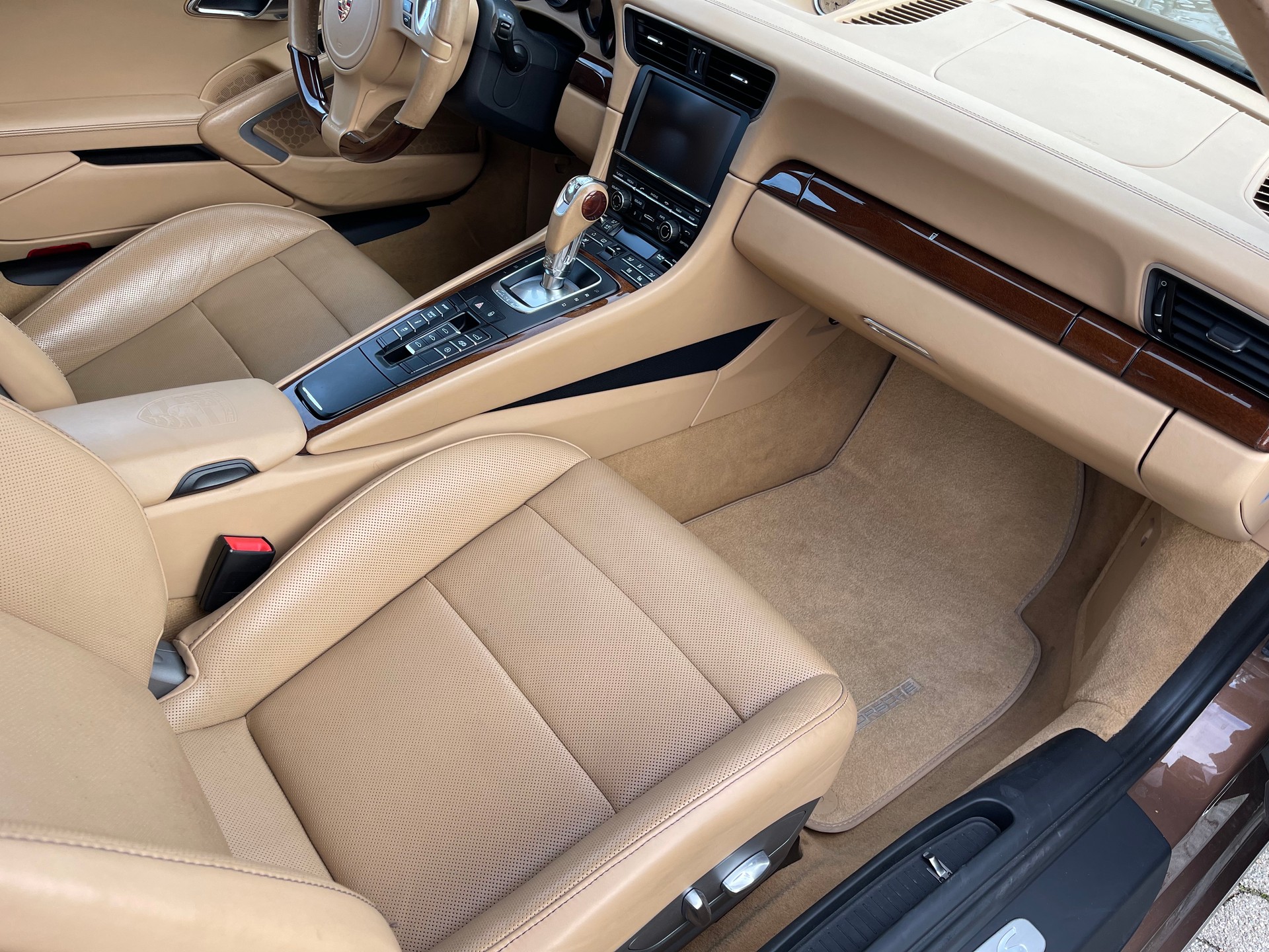 PORSCHE Carrera S-image-4