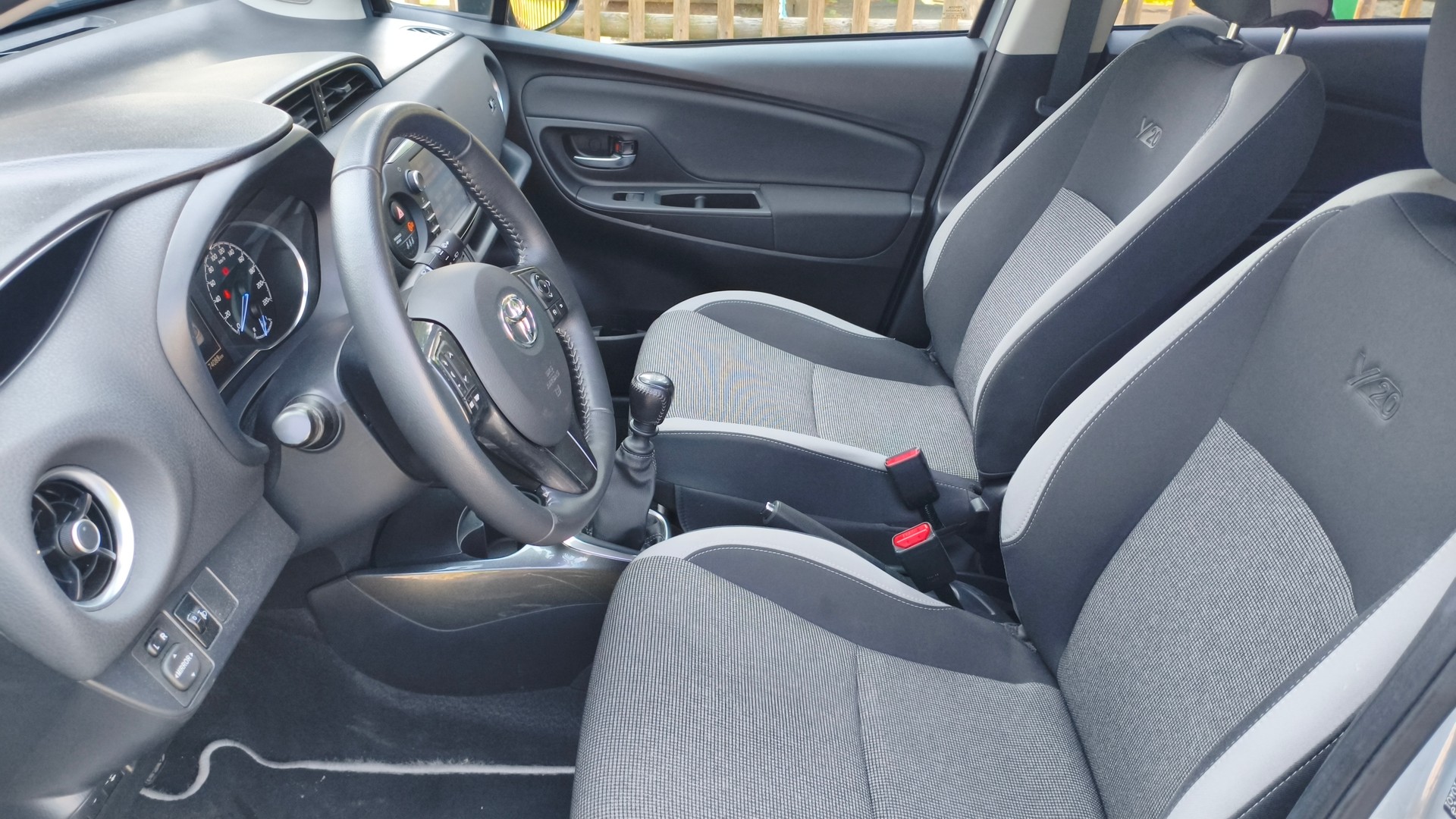 TOYOTA Yaris 1.5 Trend-image-7