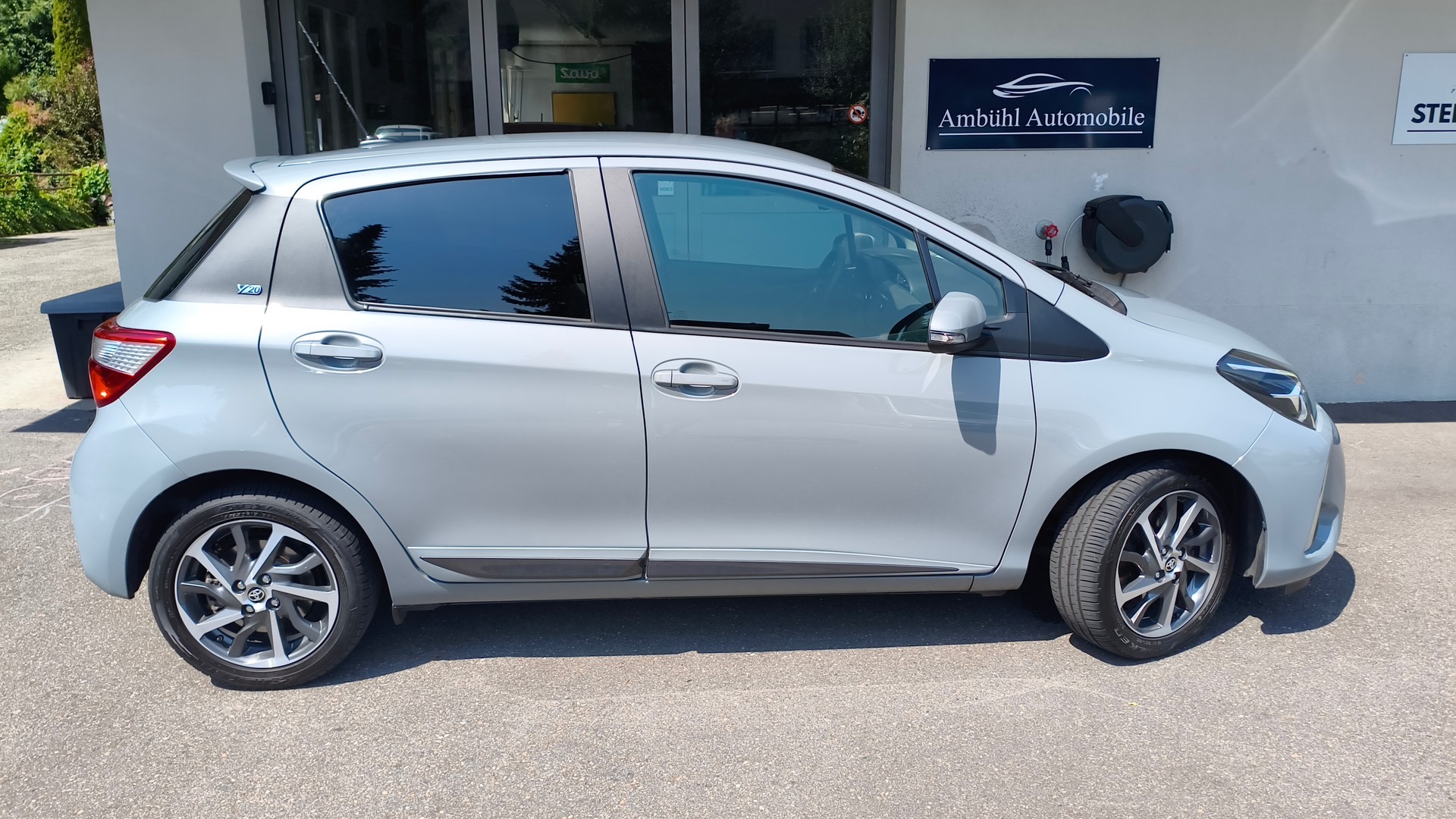 TOYOTA Yaris 1.5 Trend-image-1