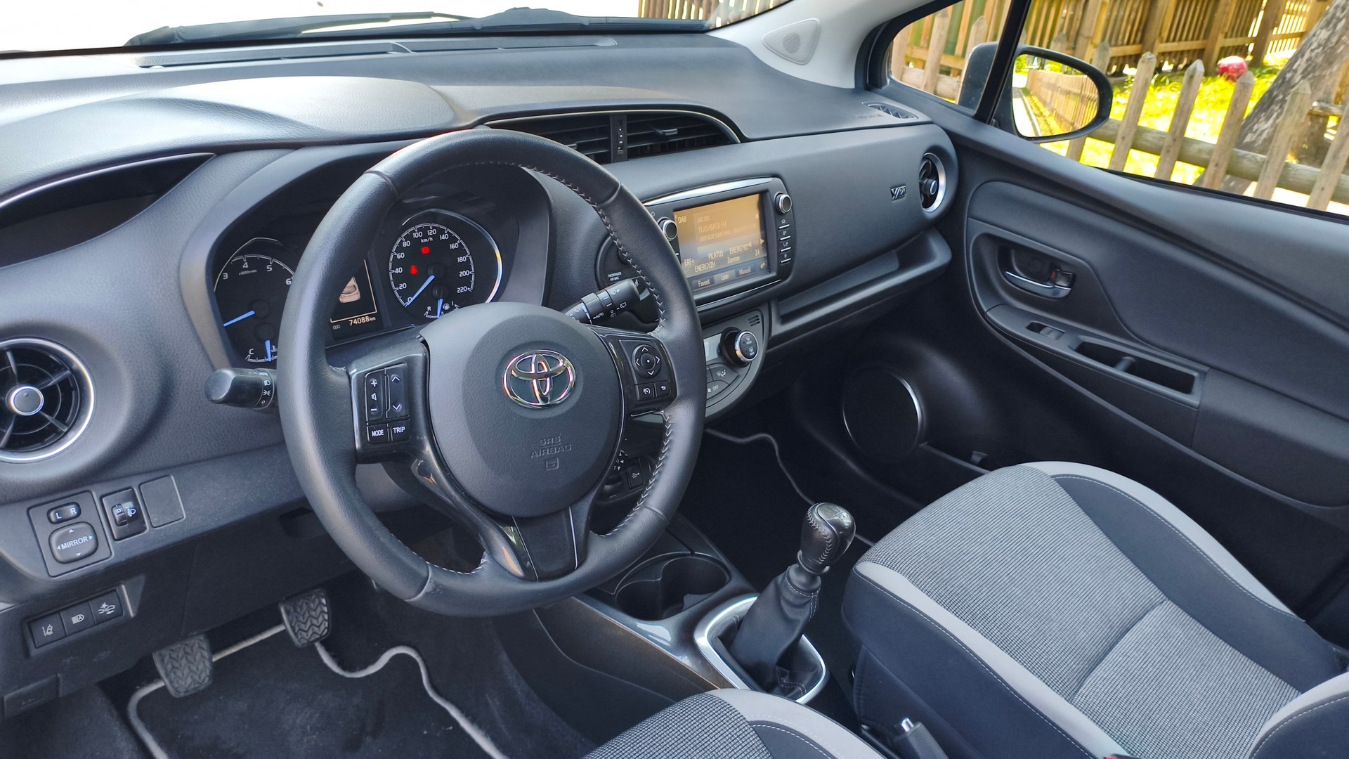 TOYOTA Yaris 1.5 Trend-image-6