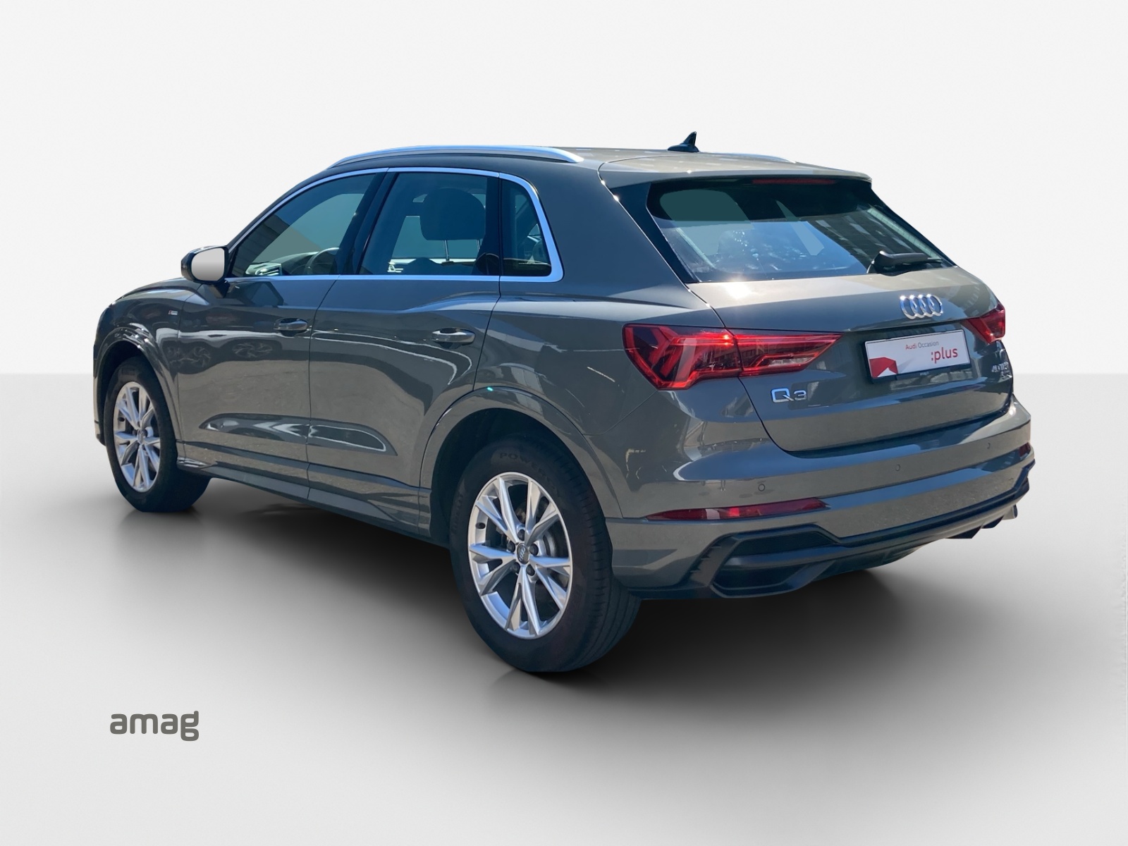 AUDI Q3 40 TFSI S line quattro S-tronic-image-2
