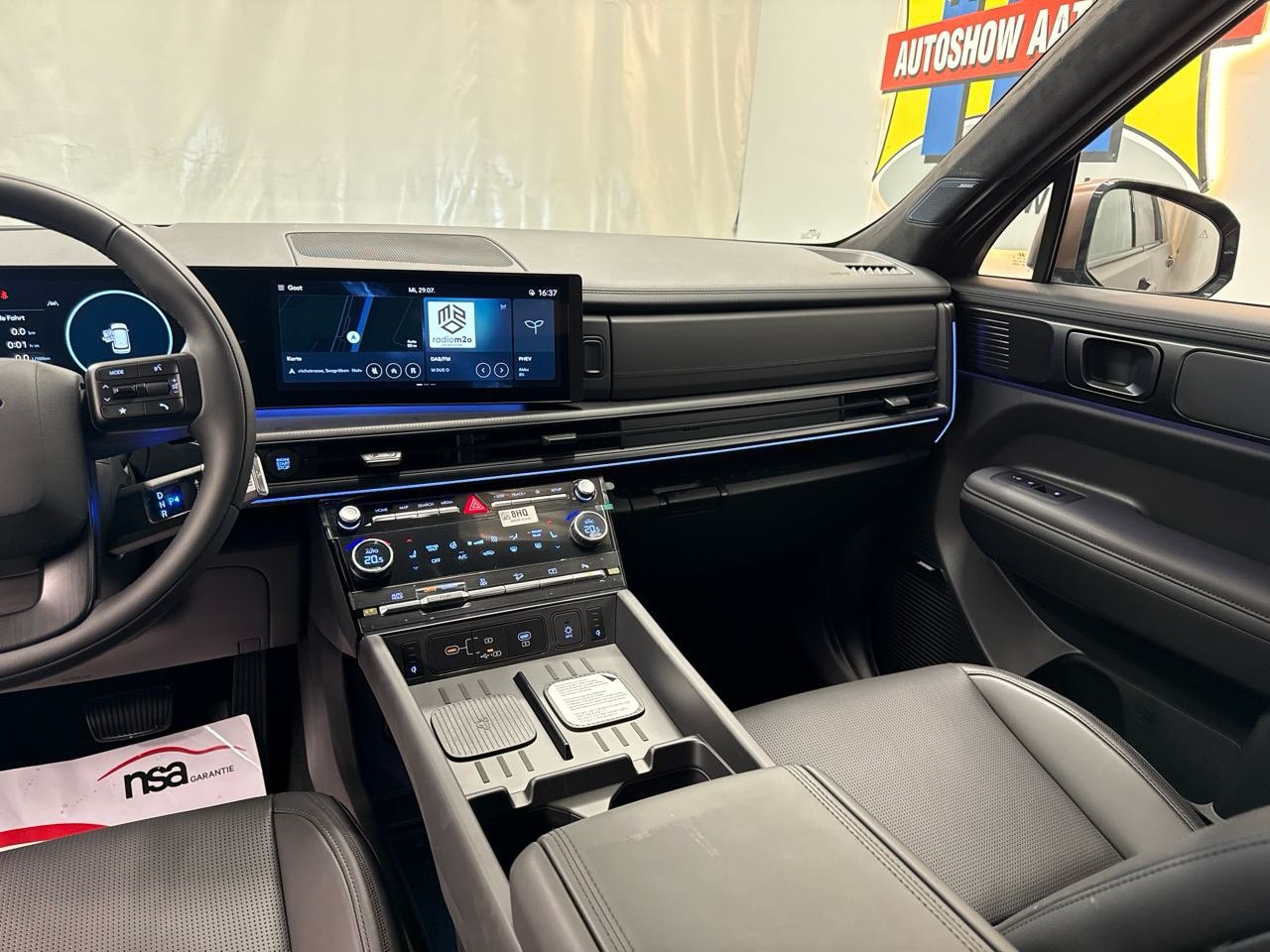 HYUNDAI Santa Fe 1.6 T-GDi PHEV Calligraphy 4WD Automatic-image-7