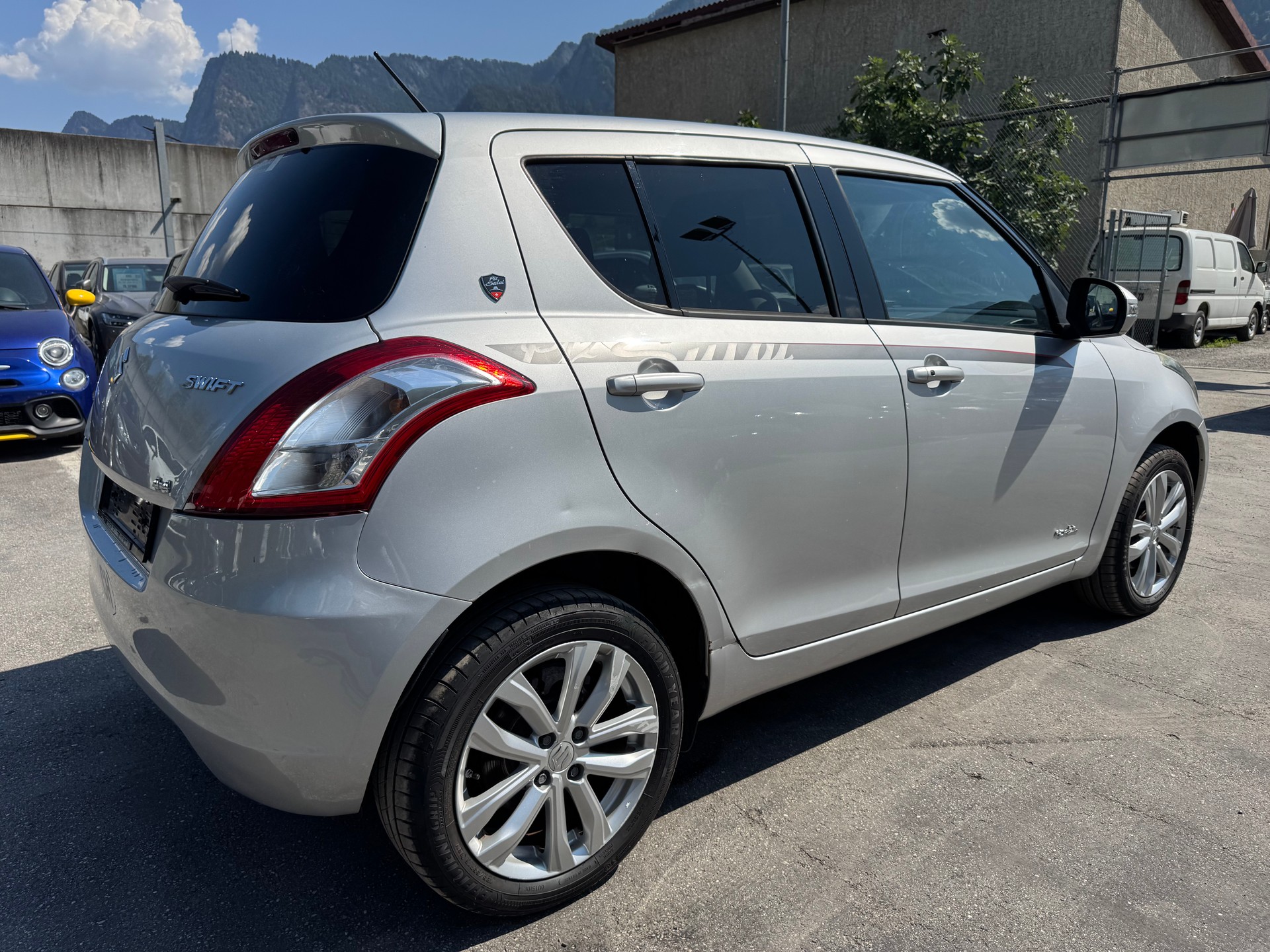 SUZUKI Swift 1.2i 16V PizSulai Top 4x4-image-3