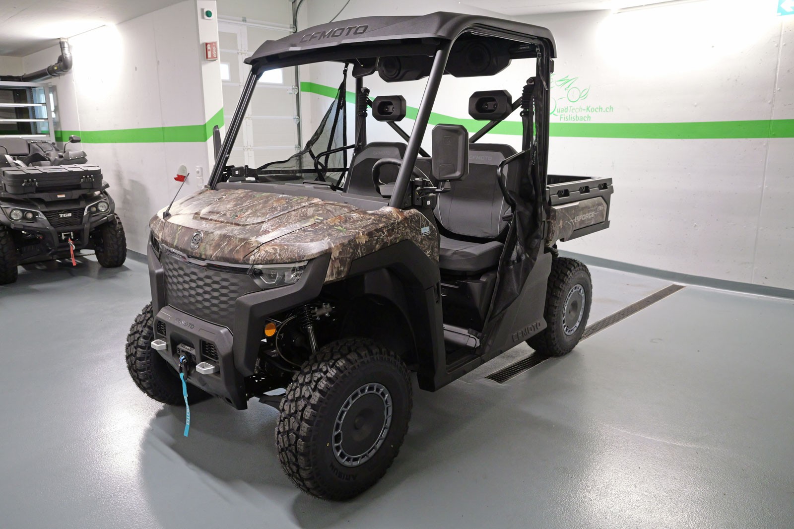 CF MOTO UFORCE U6 EV-showroom-element-2