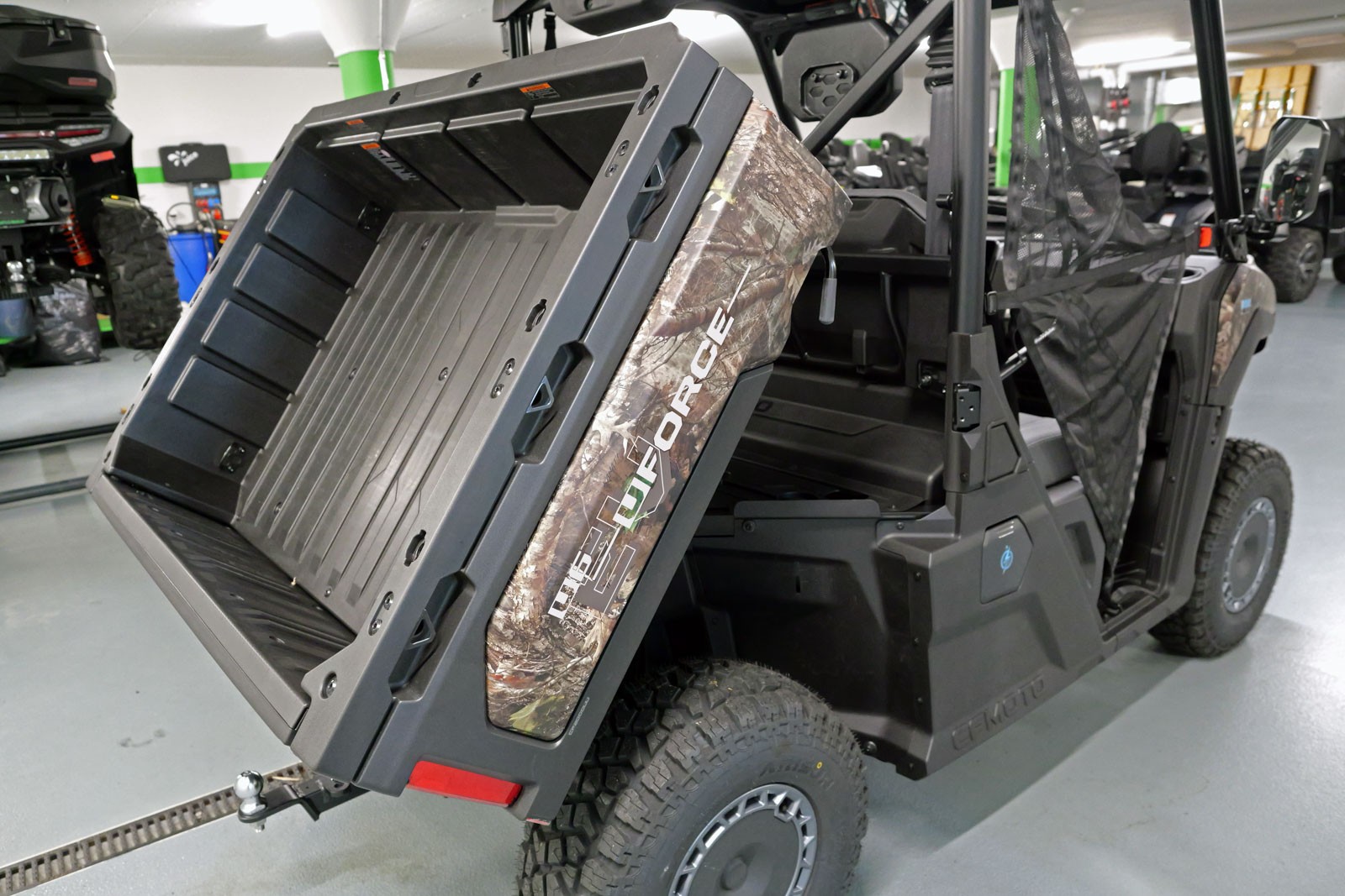 CF MOTO UFORCE U6 EV-image-8
