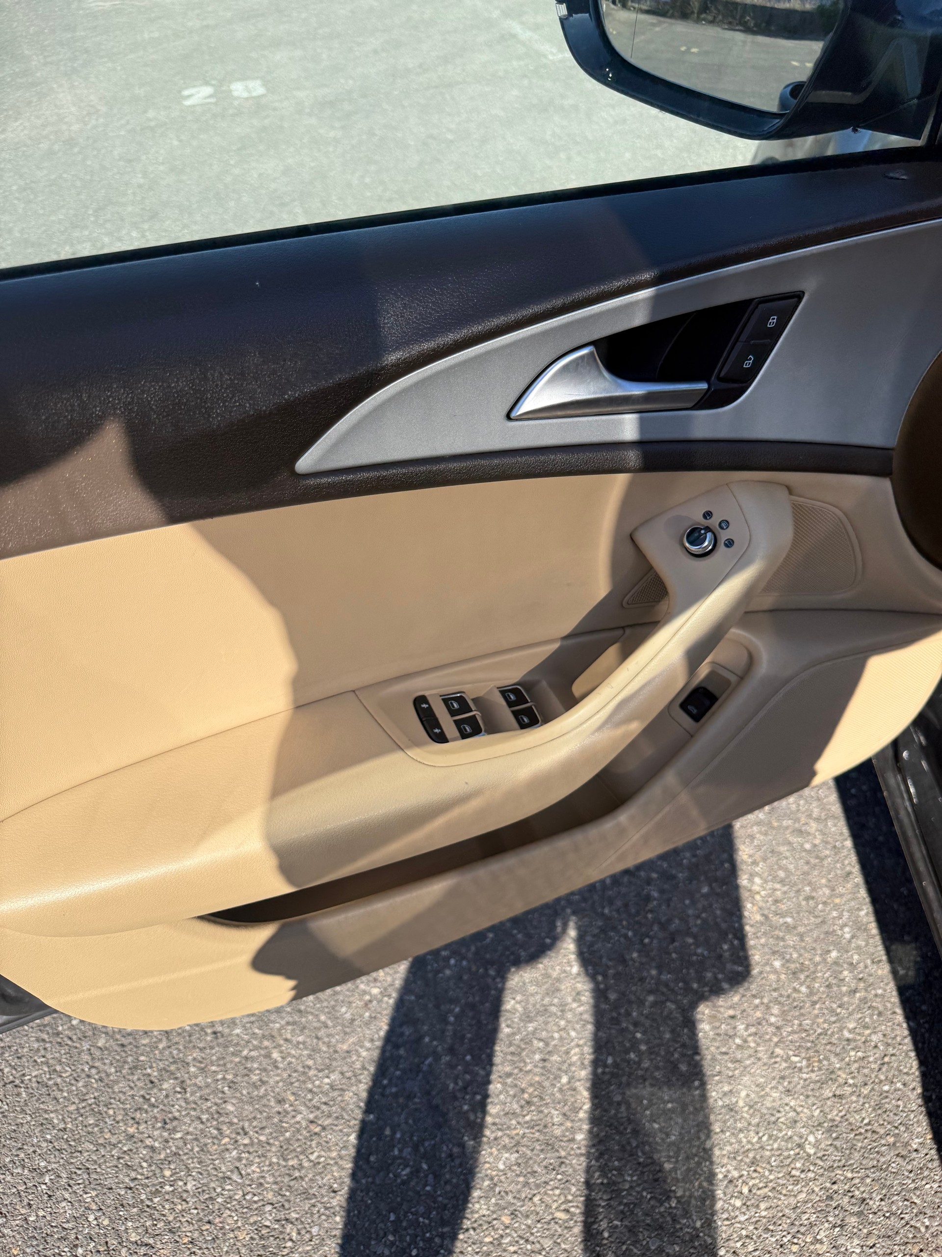 AUDI A6-image-8