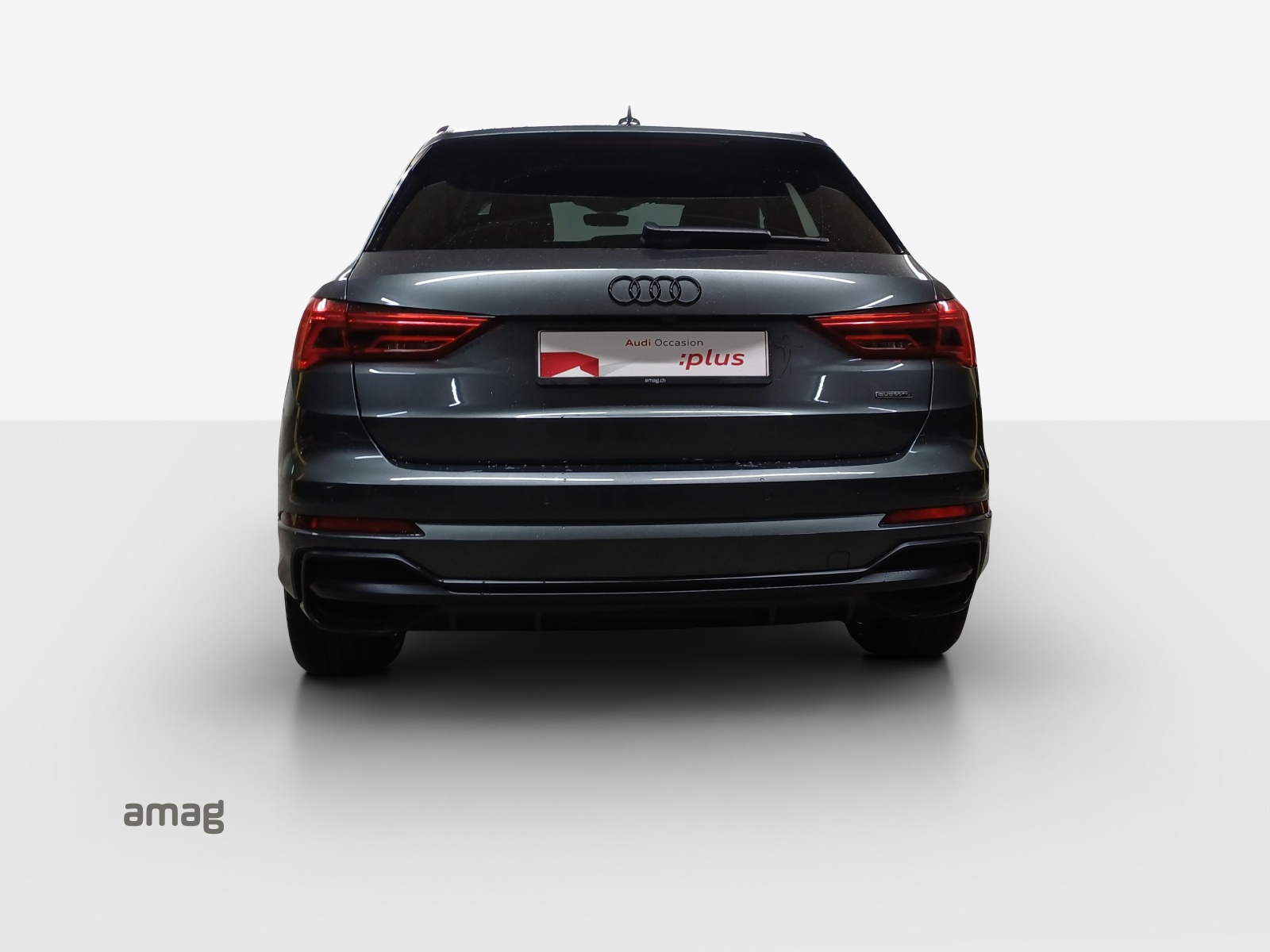 AUDI Q3 45 TFSI S line quattro S-tronic-image-3