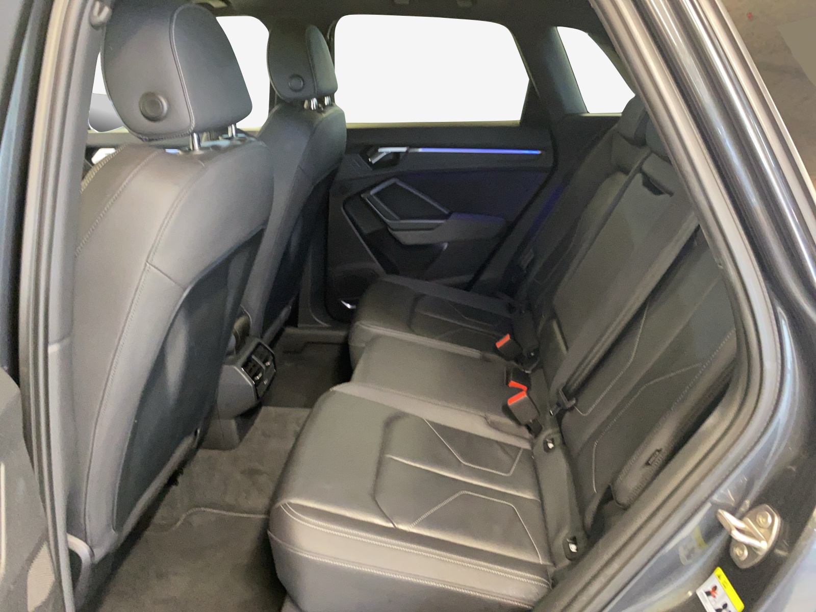 AUDI Q3 45 TFSI S line quattro S-tronic-image-11