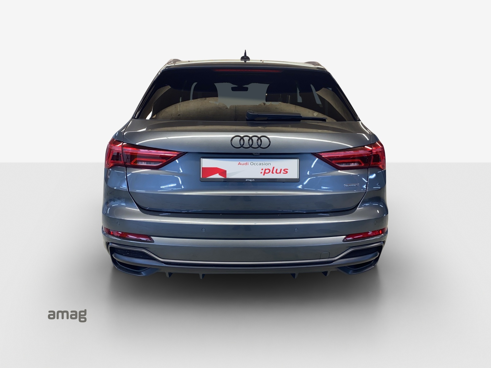 AUDI Q3 45 TFSI S line quattro S-tronic-image-3