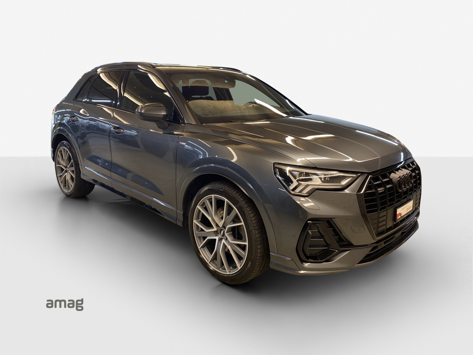 AUDI Q3 45 TFSI S line quattro S-tronic-image-5