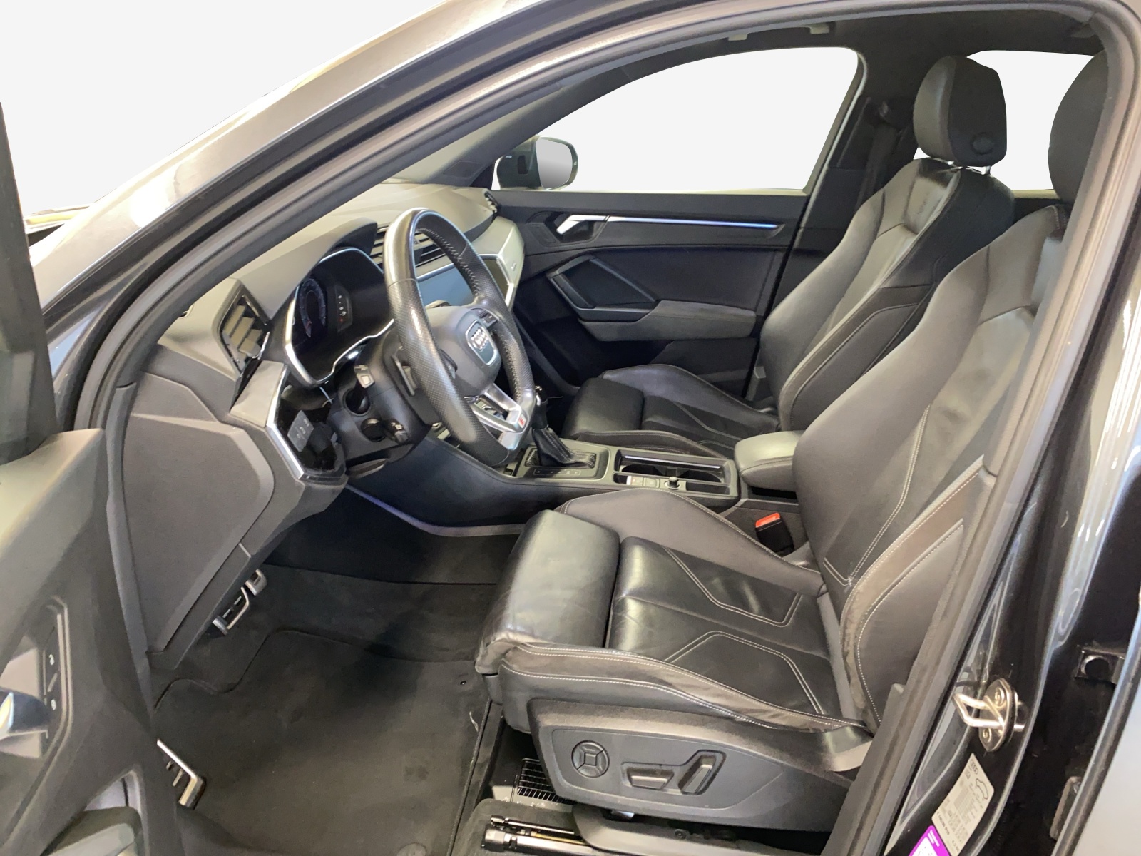 AUDI Q3 45 TFSI S line quattro S-tronic-image-7