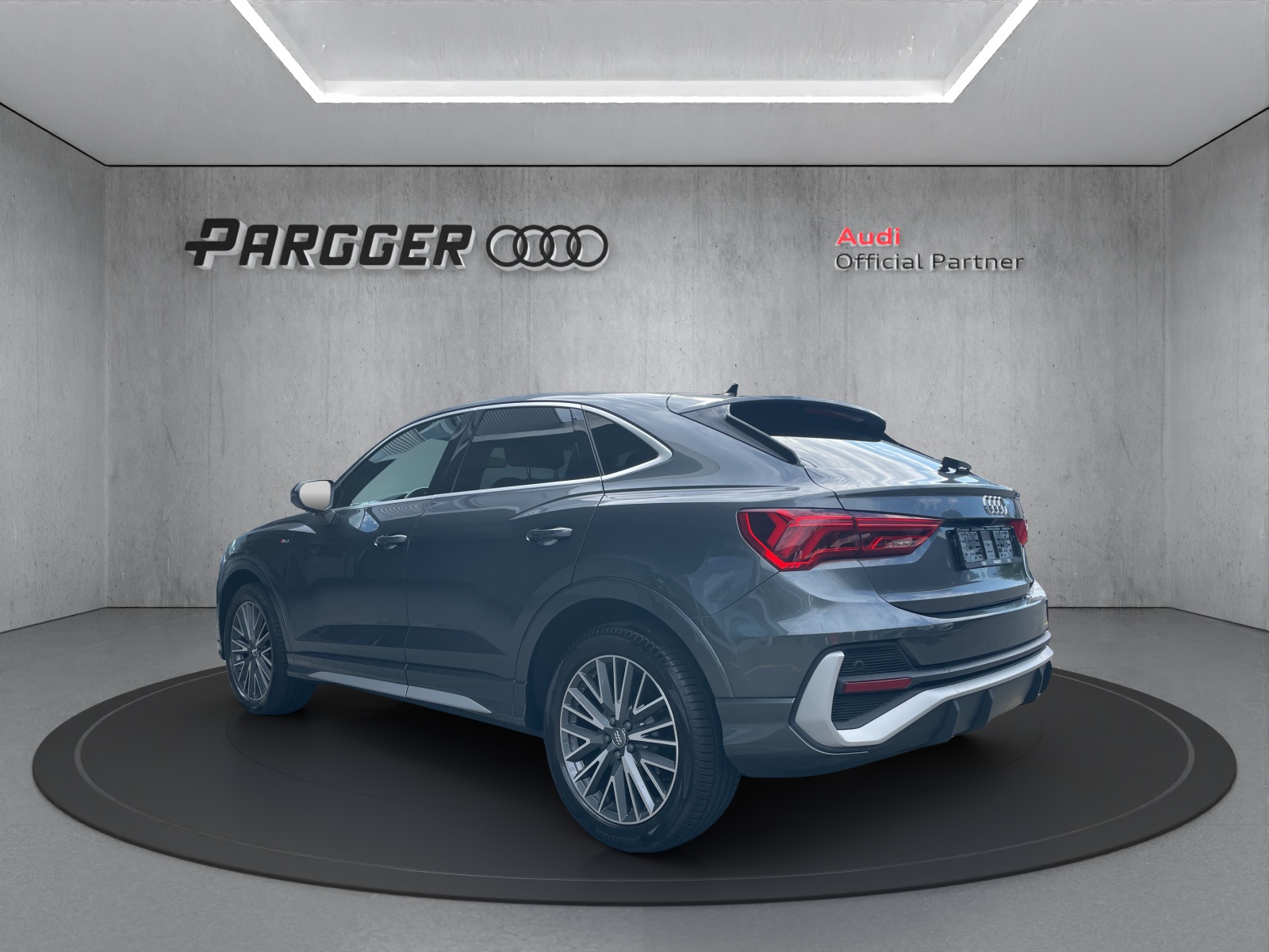 AUDI Q3 Sportback 40 TDI S line Attraction quattro S-tronic-image-4