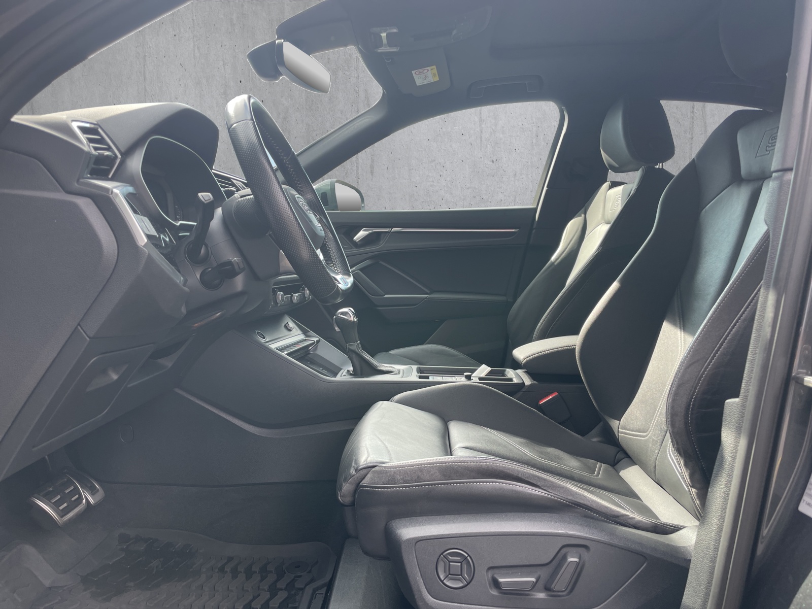 AUDI Q3 Sportback 40 TDI S line Attraction quattro S-tronic-image-6