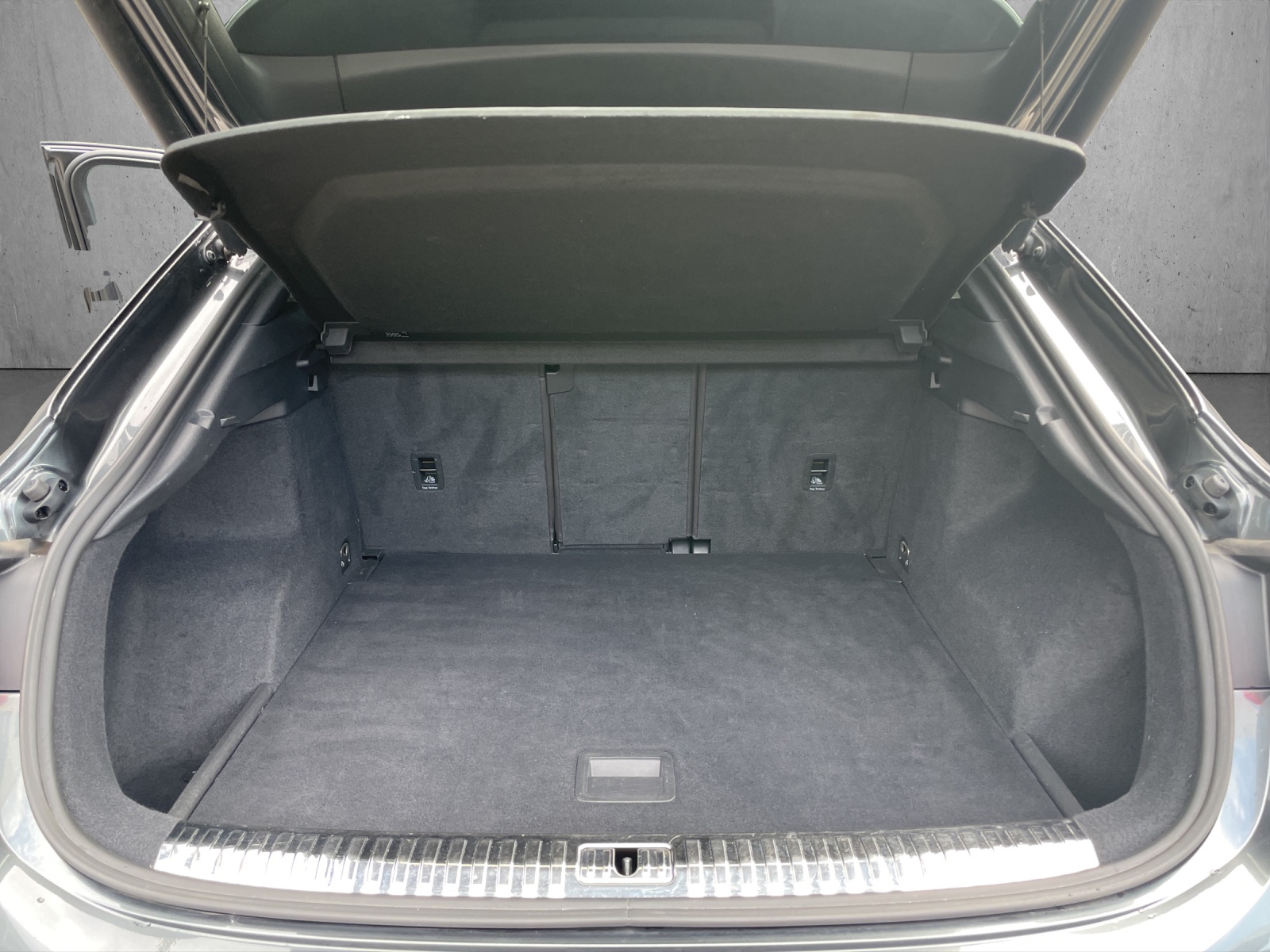 AUDI Q3 Sportback 40 TDI S line Attraction quattro S-tronic-image-14