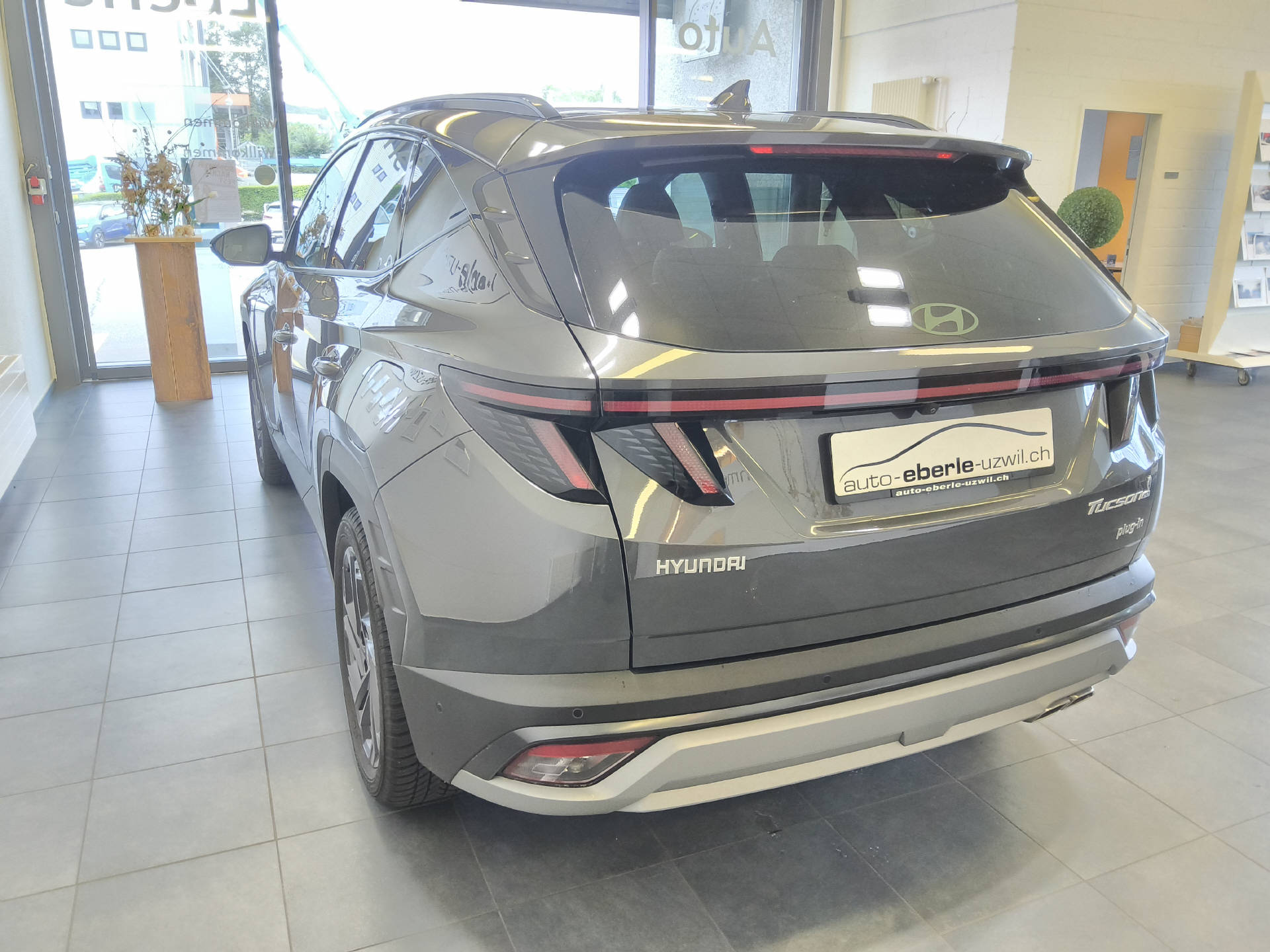 HYUNDAI Tucson 1.6 T-GDi PHEV 20th Anniversary 4WD-image-4