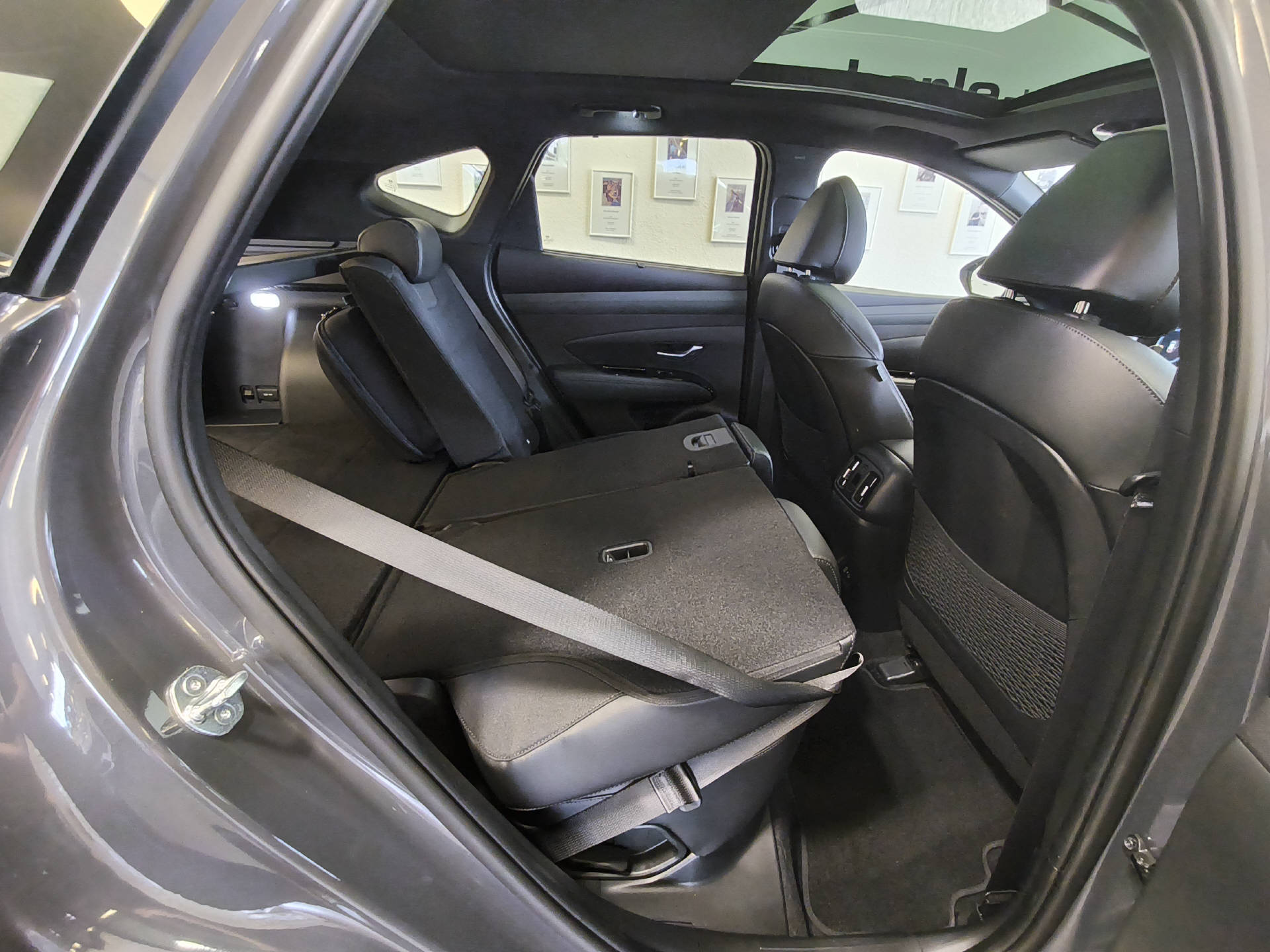 HYUNDAI Tucson 1.6 T-GDi PHEV 20th Anniversary 4WD-image-11