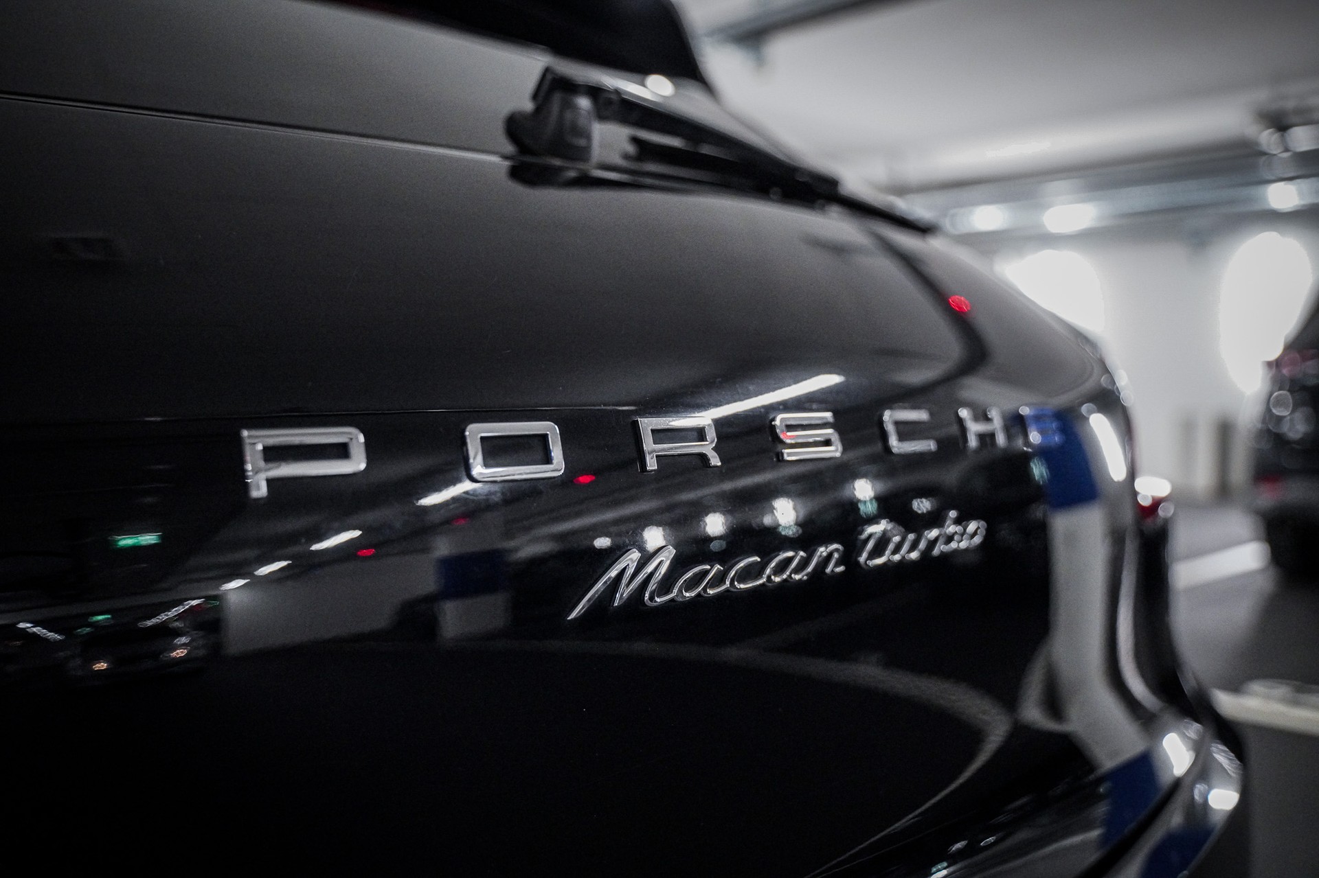 PORSCHE Macan Turbo PDK-image-4