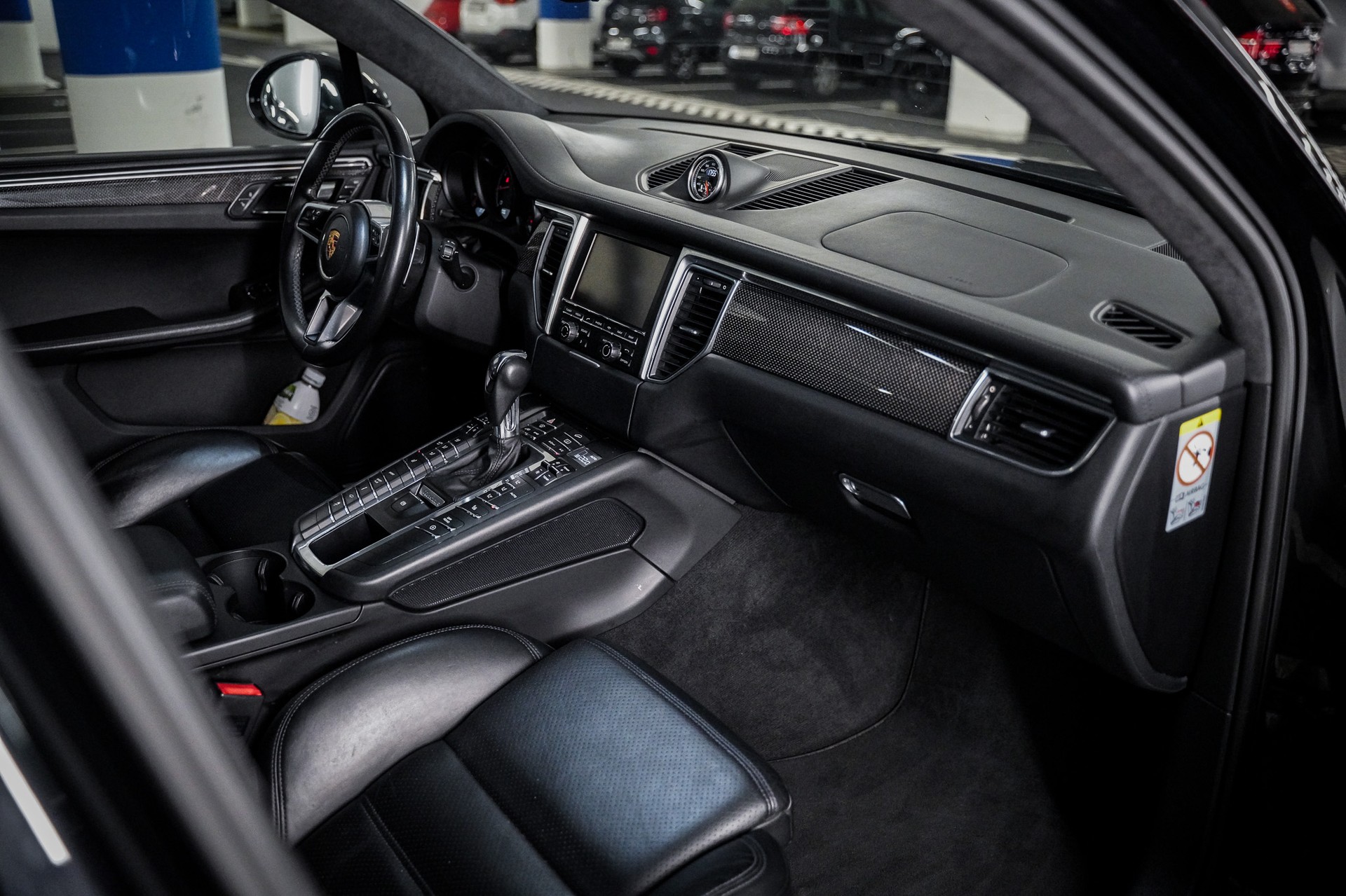 PORSCHE Macan Turbo PDK-image-8