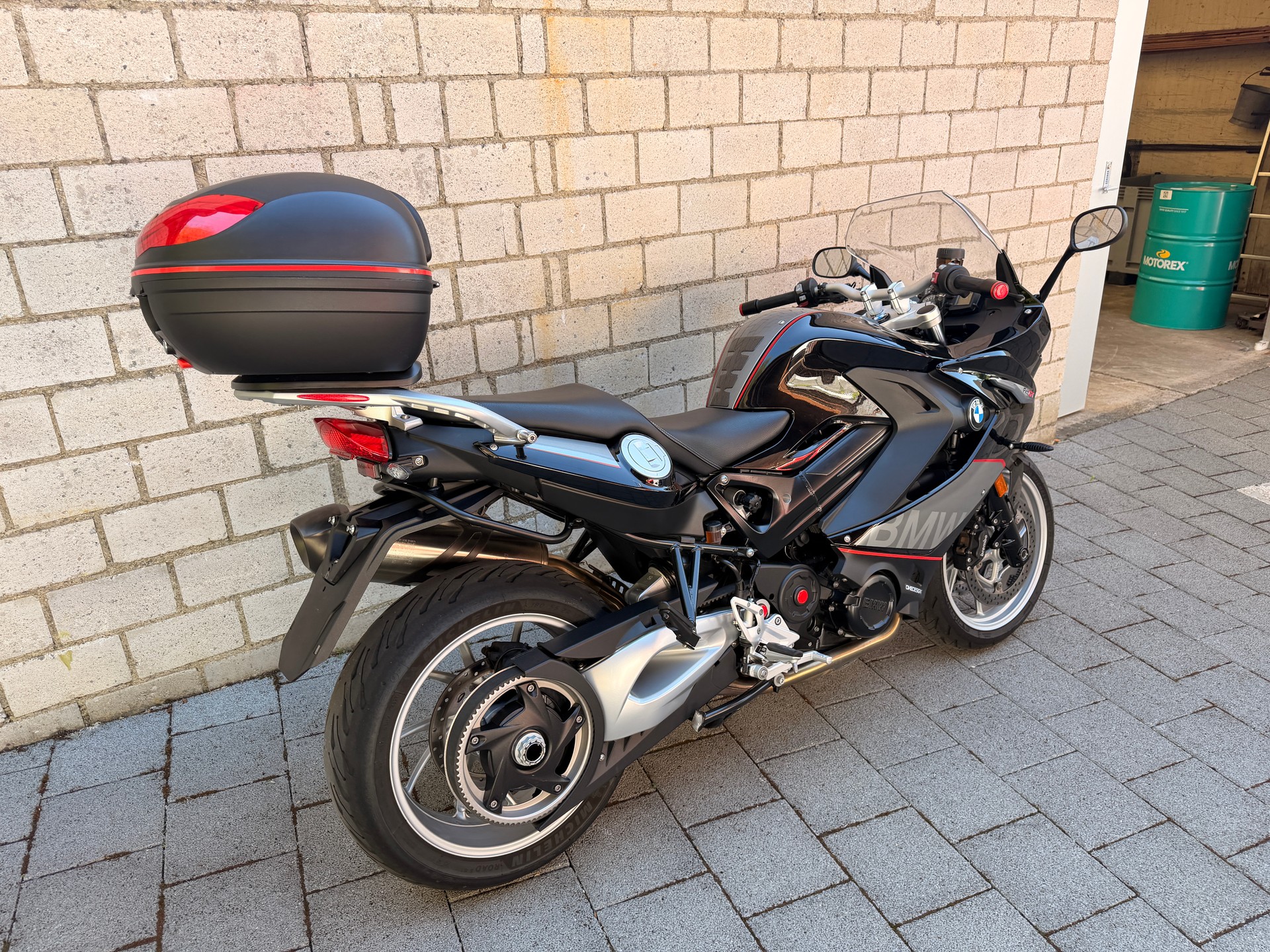 BMW F 800 GT-showroom-element-3