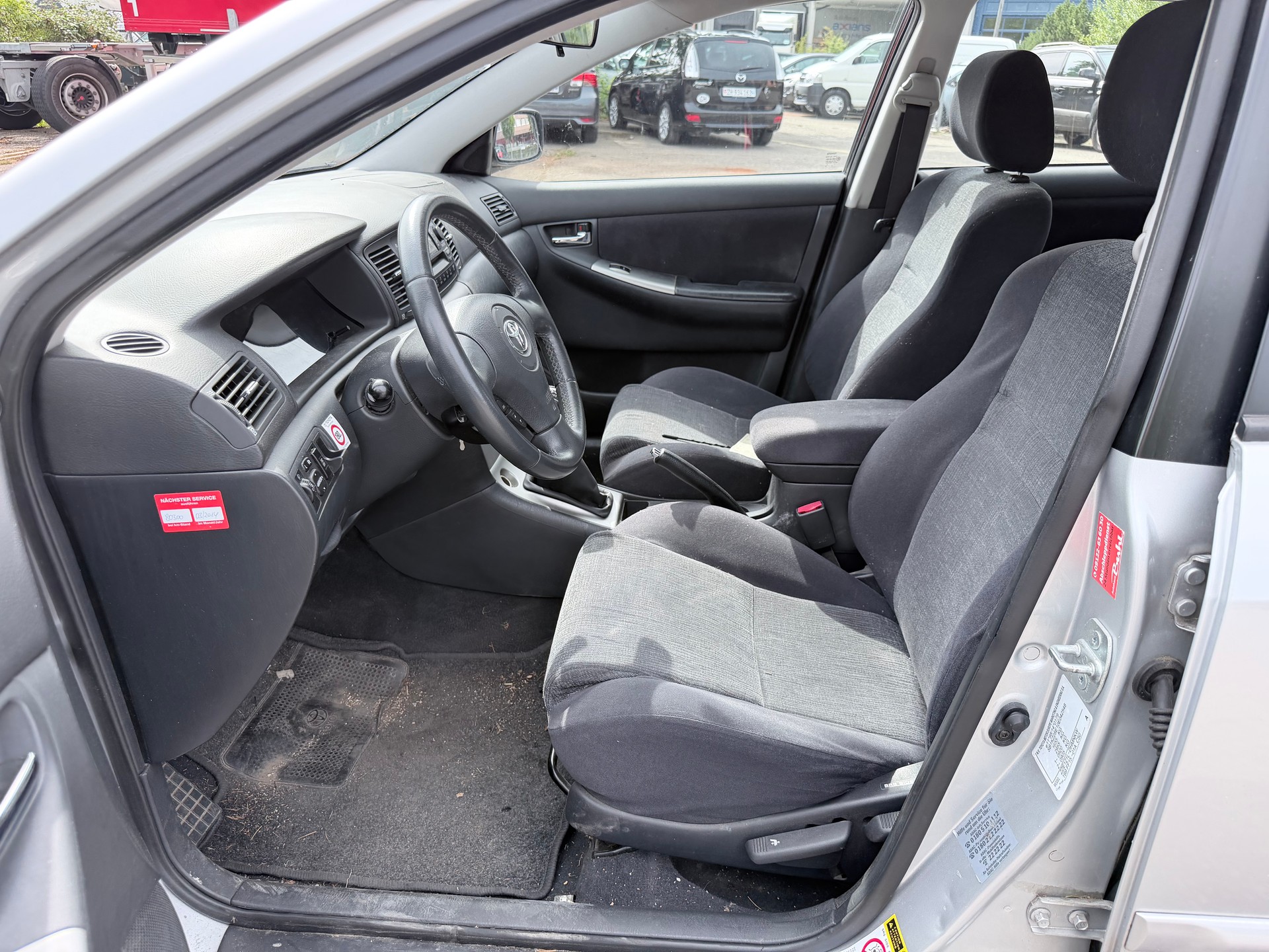 TOYOTA Corolla 1.6 Linea Sol-image-6