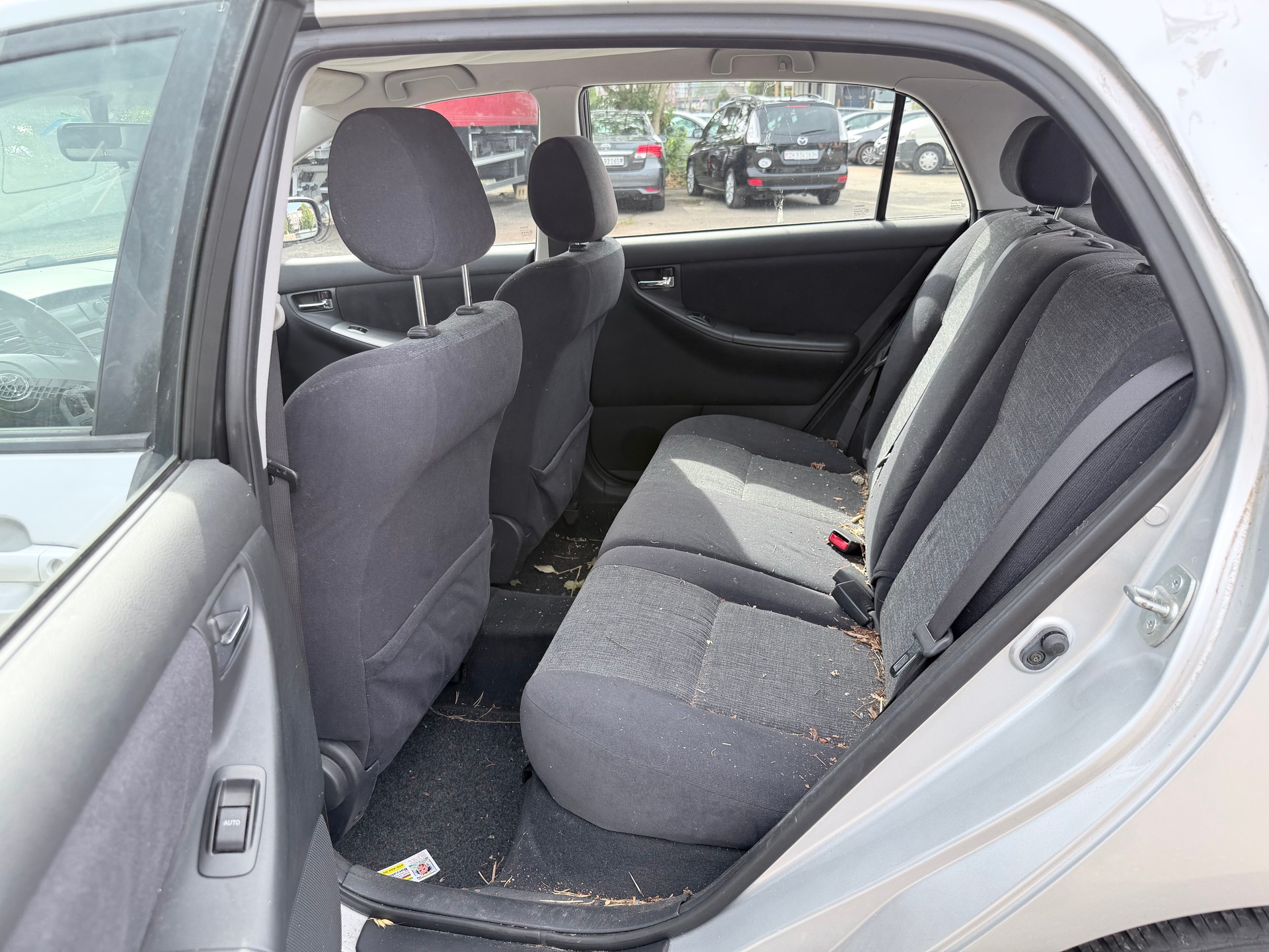 TOYOTA Corolla 1.6 Linea Sol-image-7