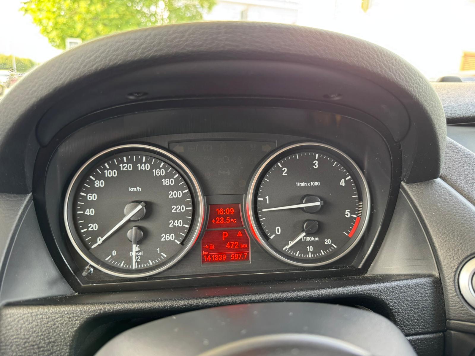 BMW X1 sDrive 20d Steptronic-image-15