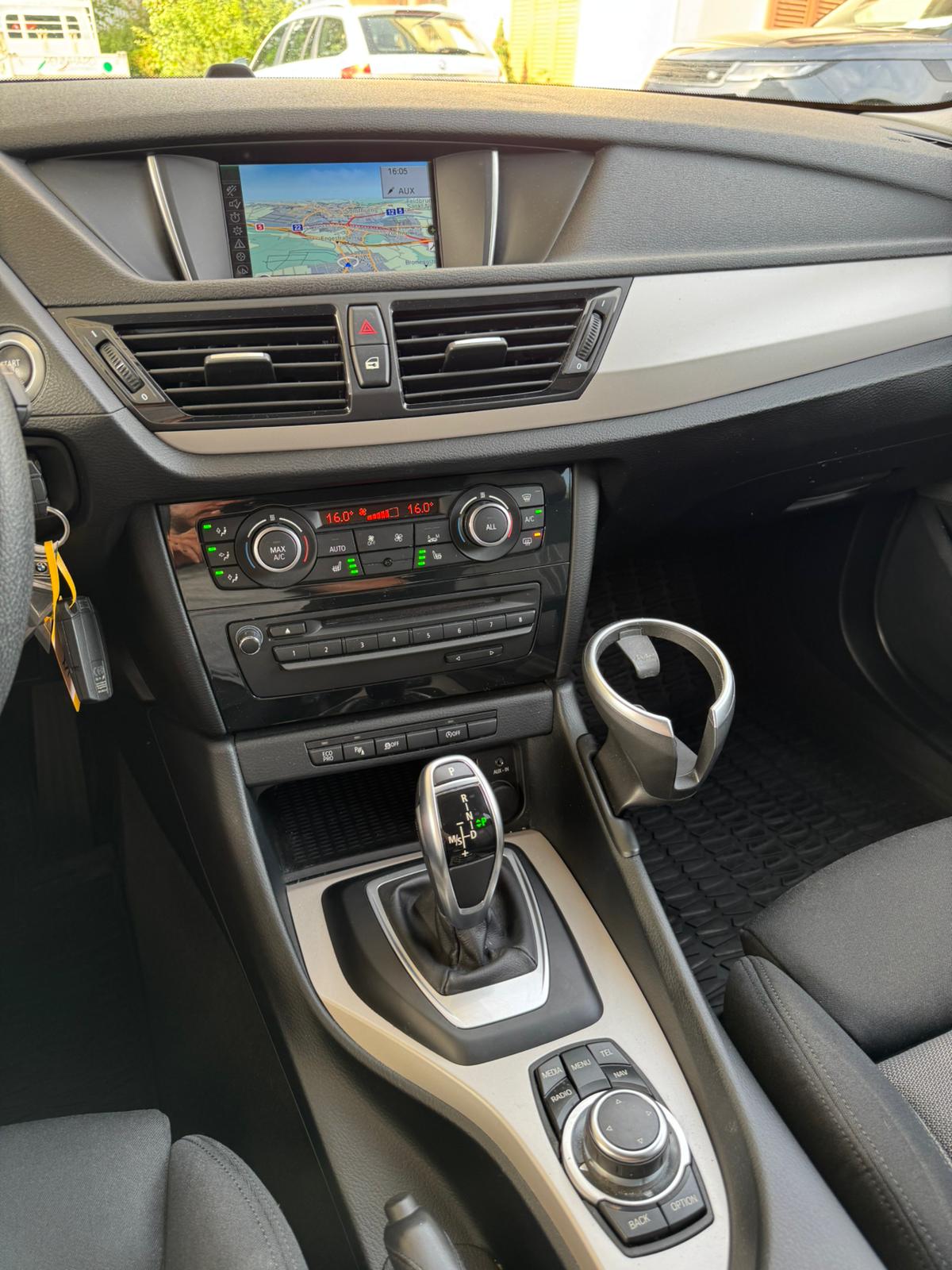 BMW X1 sDrive 20d Steptronic-image-10
