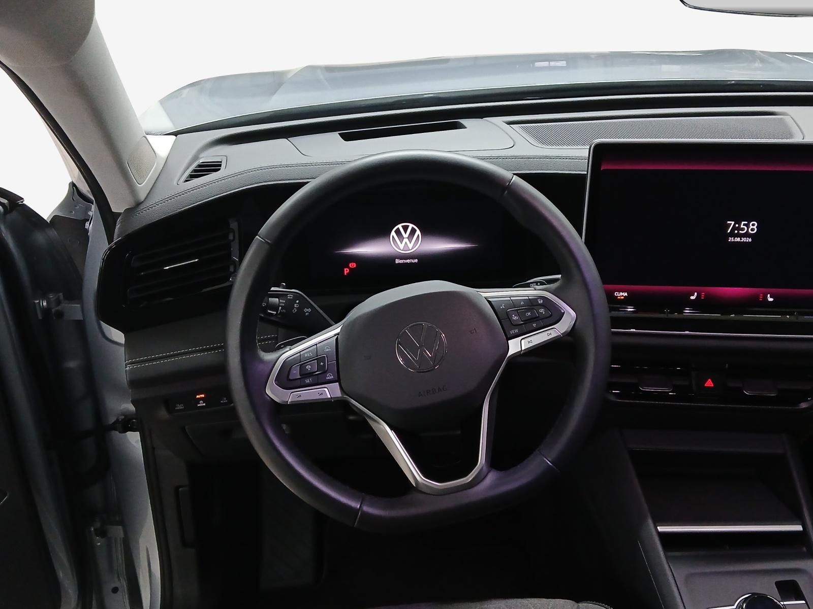 VW Tiguan 2.0 TSI DSG Life 4Motion-image-9