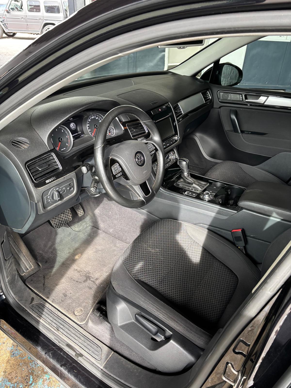 VW Touareg 3.0 TDI BMT Terrain Tech Tiptronic-image-4
