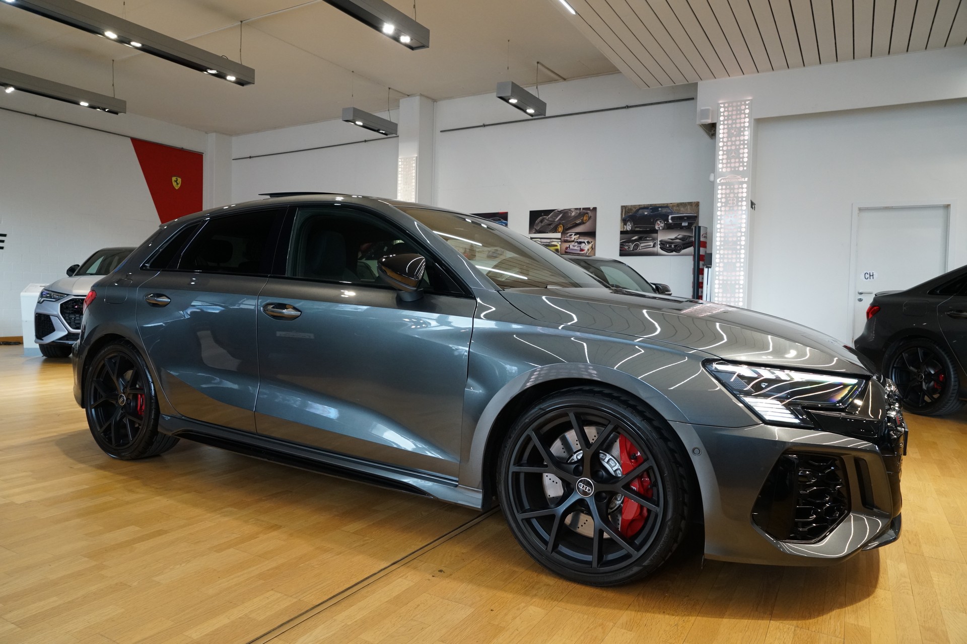 AUDI RS3 Sportback 2.5 TSI quattro S-tronic-image-9