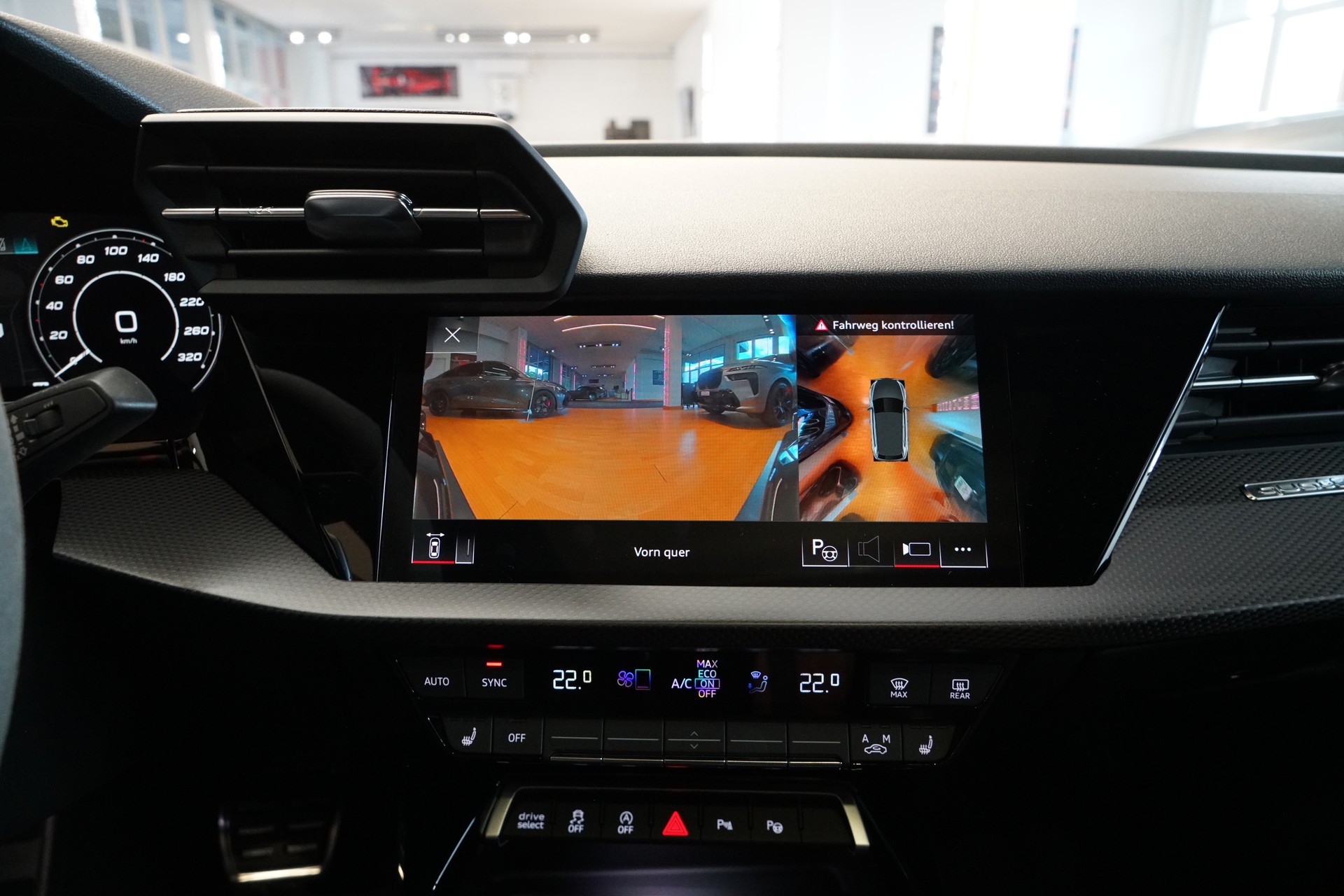 AUDI RS3 Sportback 2.5 TSI quattro S-tronic-image-16