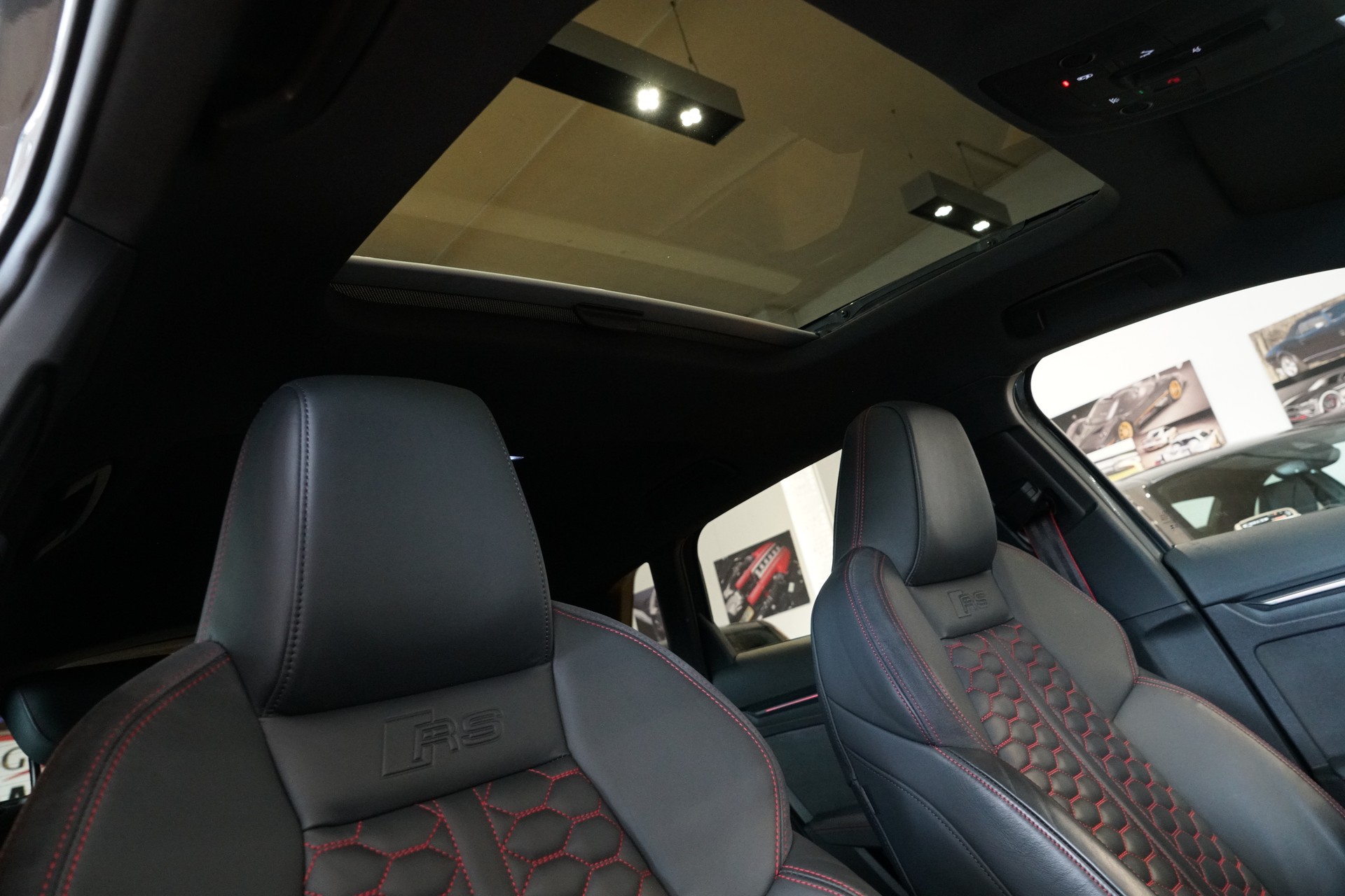 AUDI RS3 Sportback 2.5 TSI quattro S-tronic-image-14
