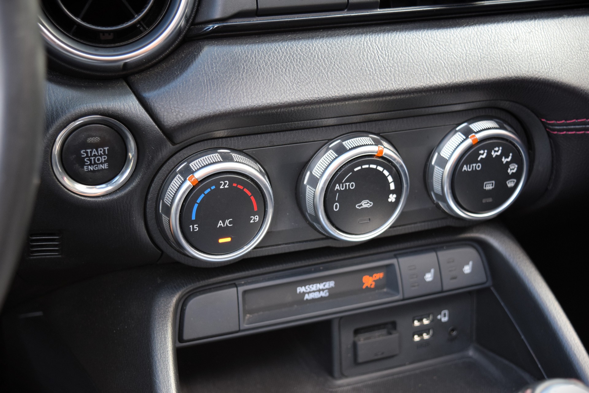 MAZDA MX-5 SKYACTIV-G 131 Revolution-image-3