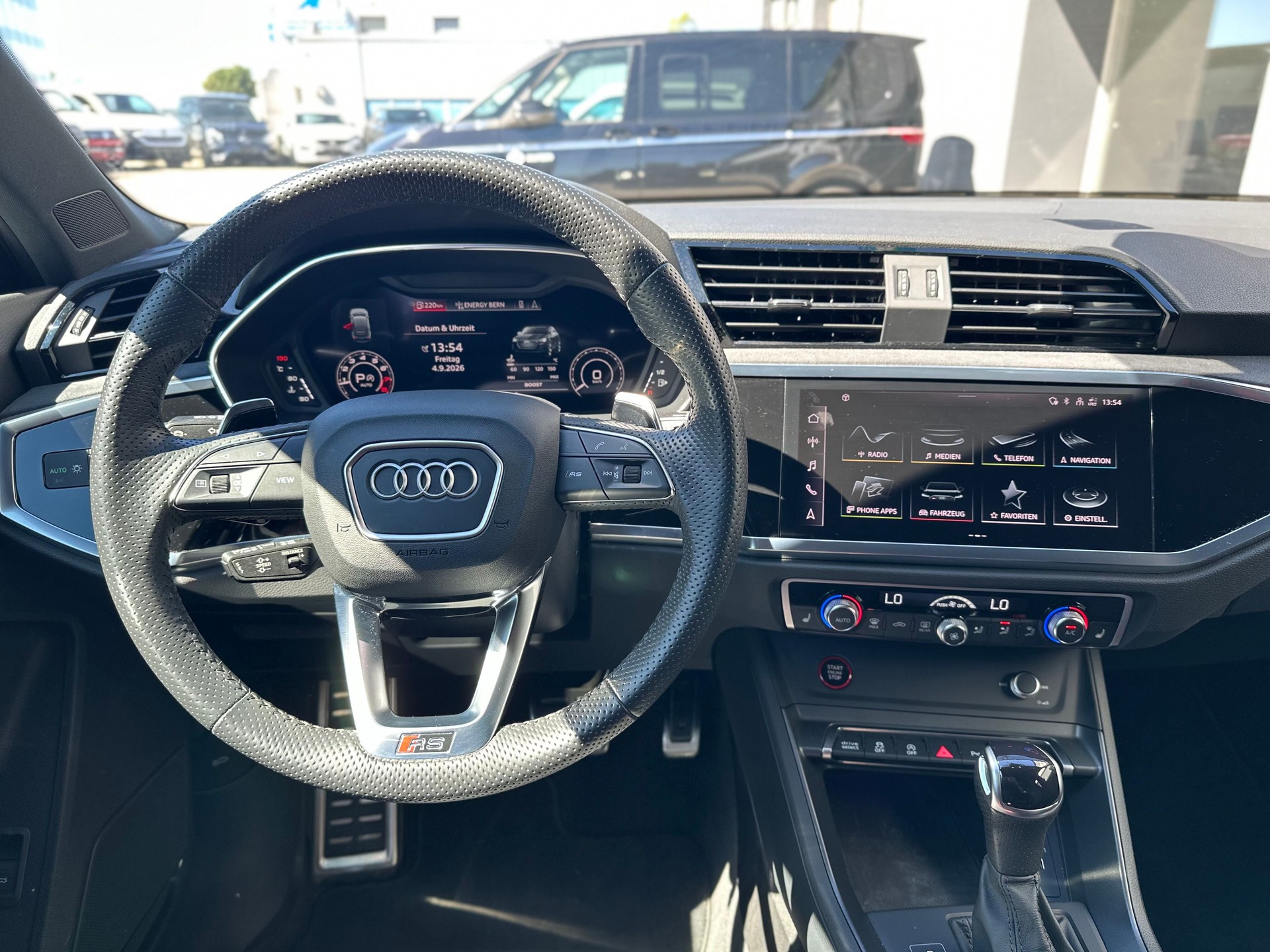 AUDI RS Q3 Sportback quattro S tronic-image-6