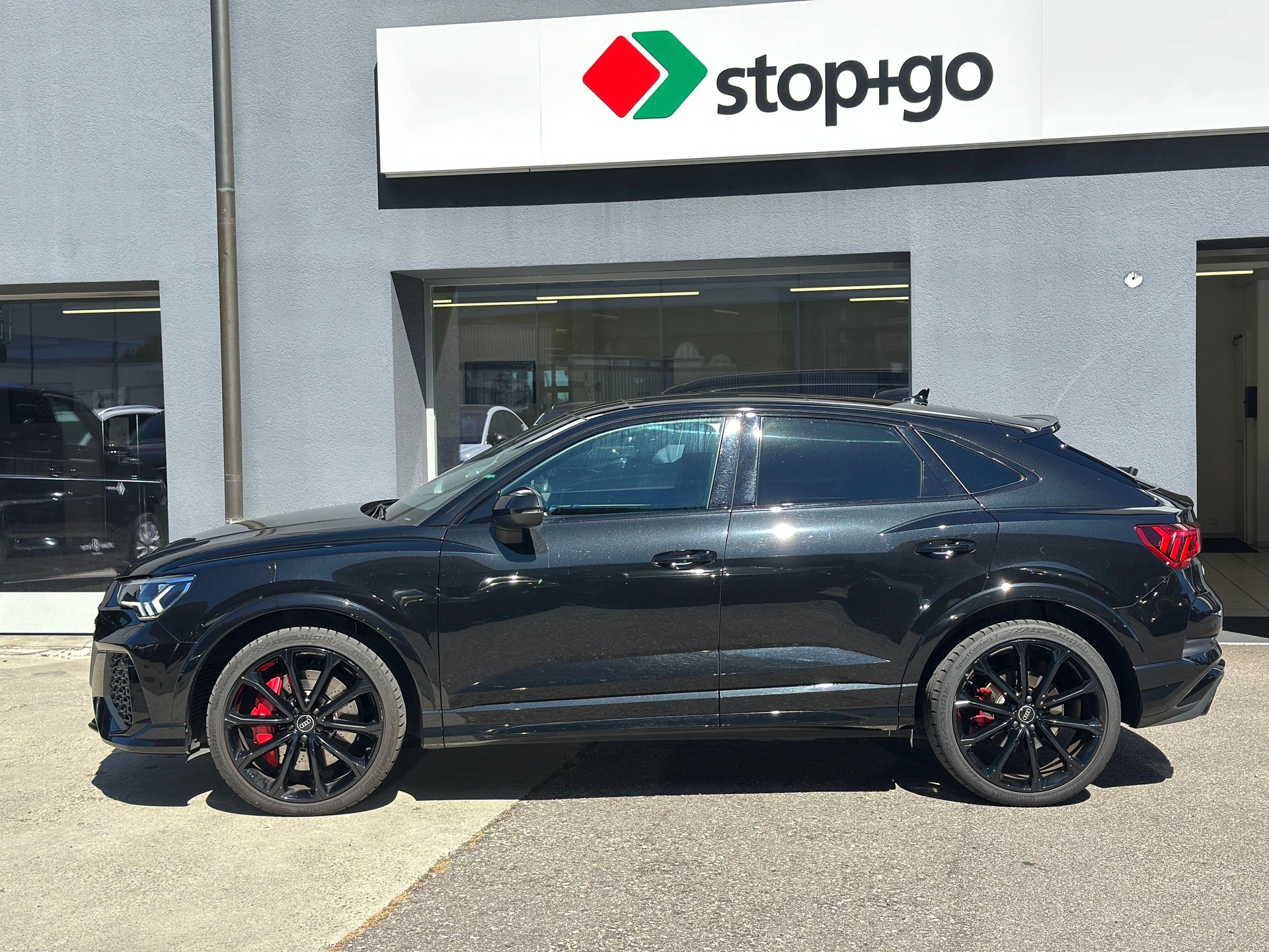 AUDI RS Q3 Sportback quattro S tronic-image-2