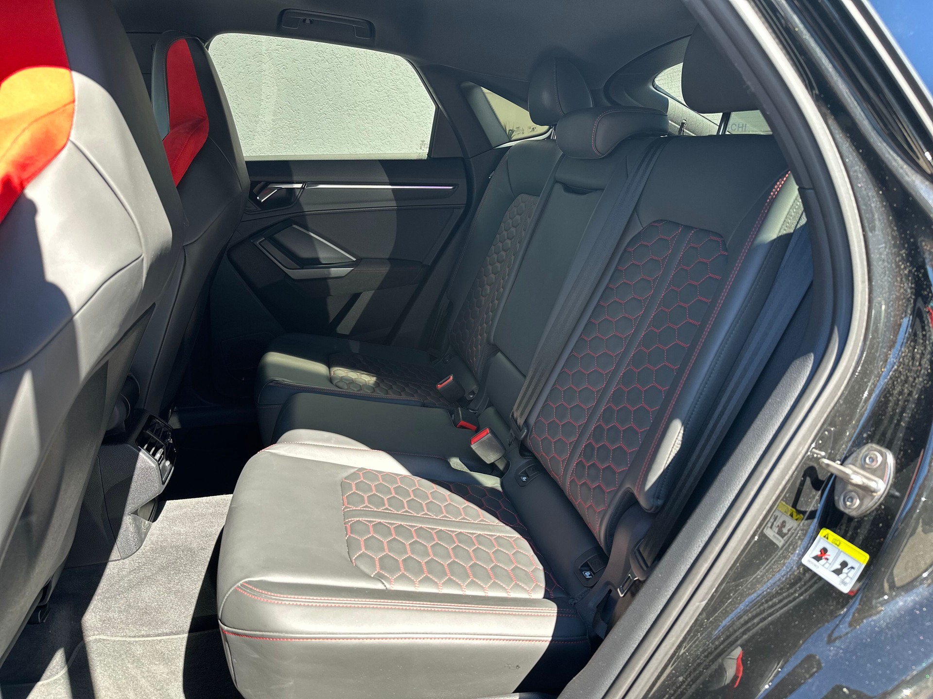 AUDI RS Q3 Sportback quattro S tronic-image-7