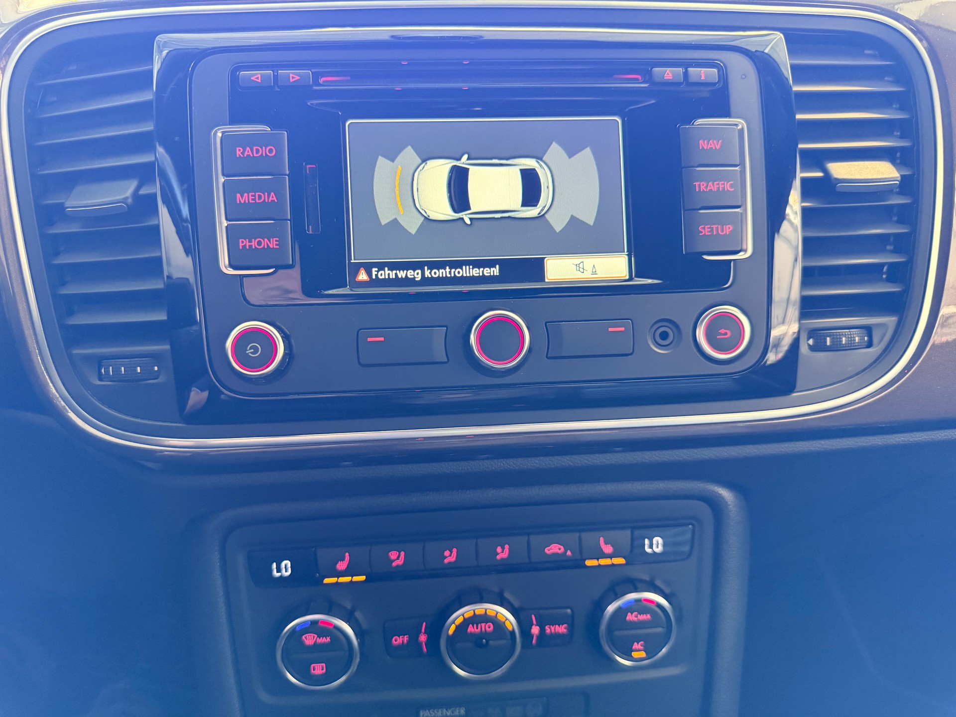 VW Beetle 1.4 TSI Design-image-10