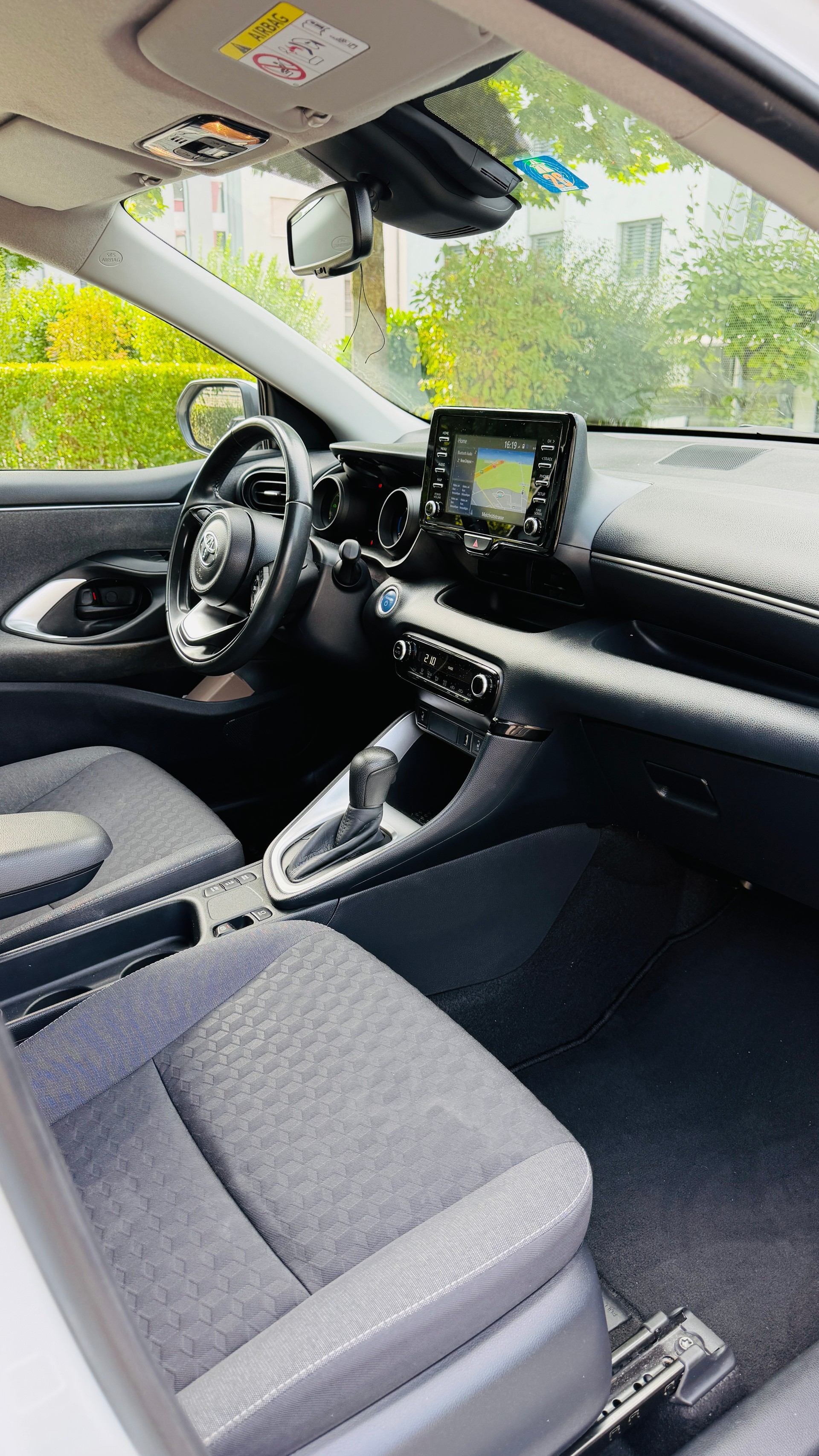 TOYOTA 1.5 VVT-i HSD Trend-image-4