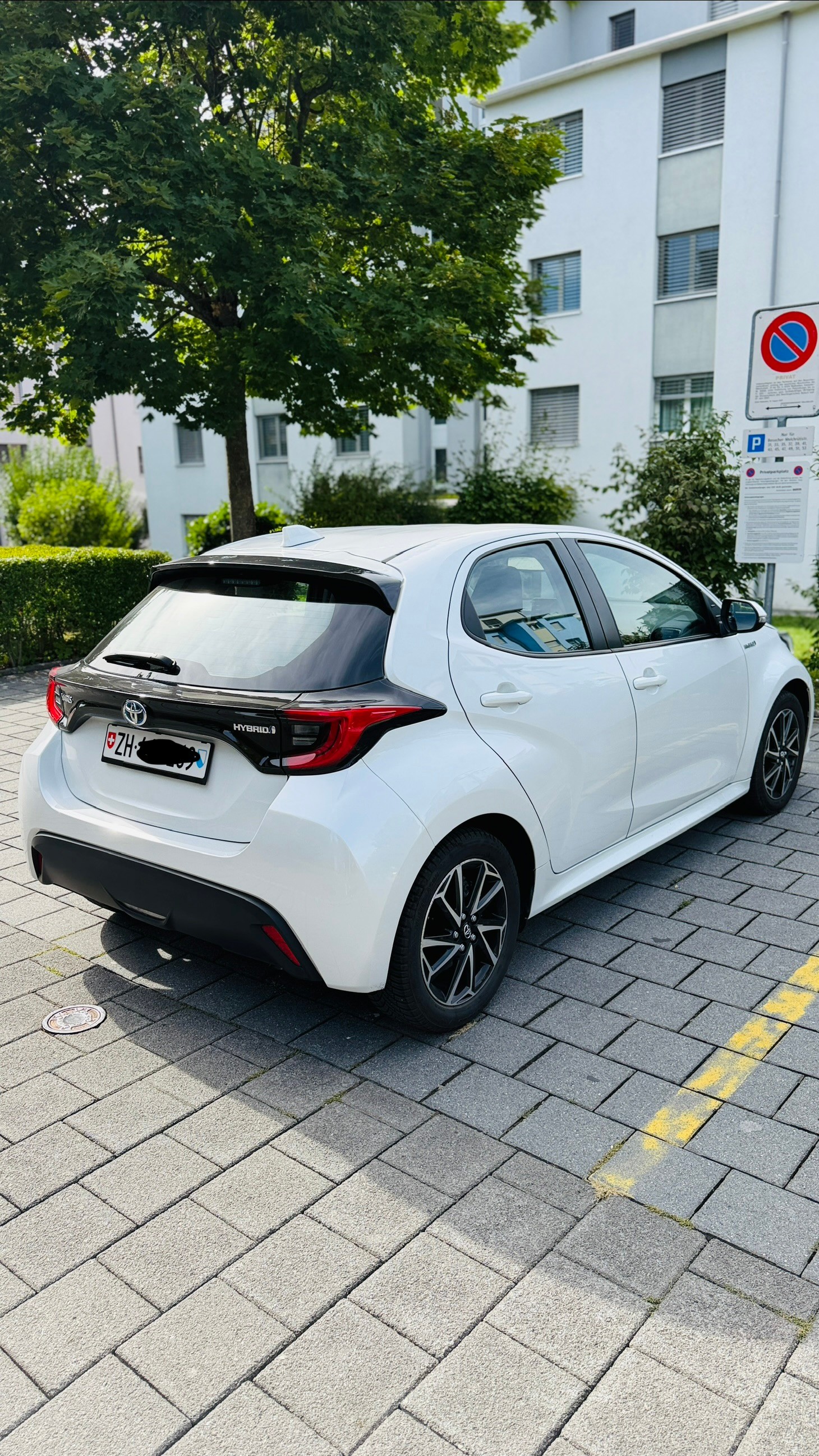 TOYOTA 1.5 VVT-i HSD Trend-image-1