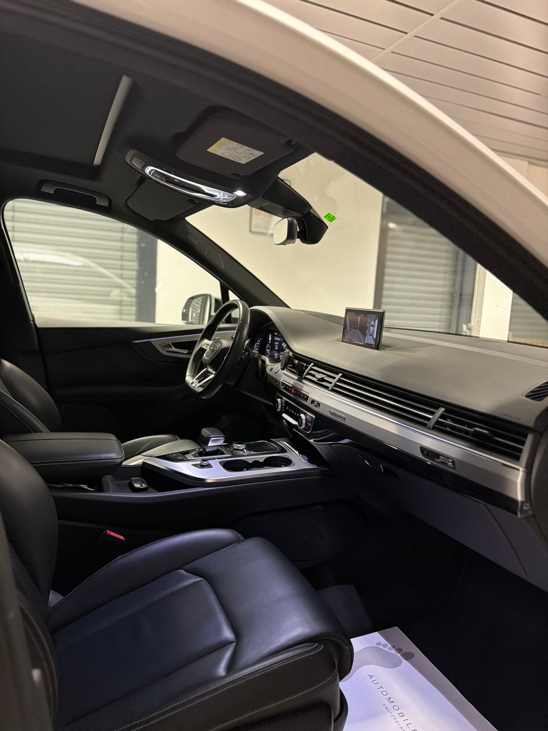 AUDI Q7 3.0 TDI quattro tiptronic S-Line! 1. Hand!-image-10