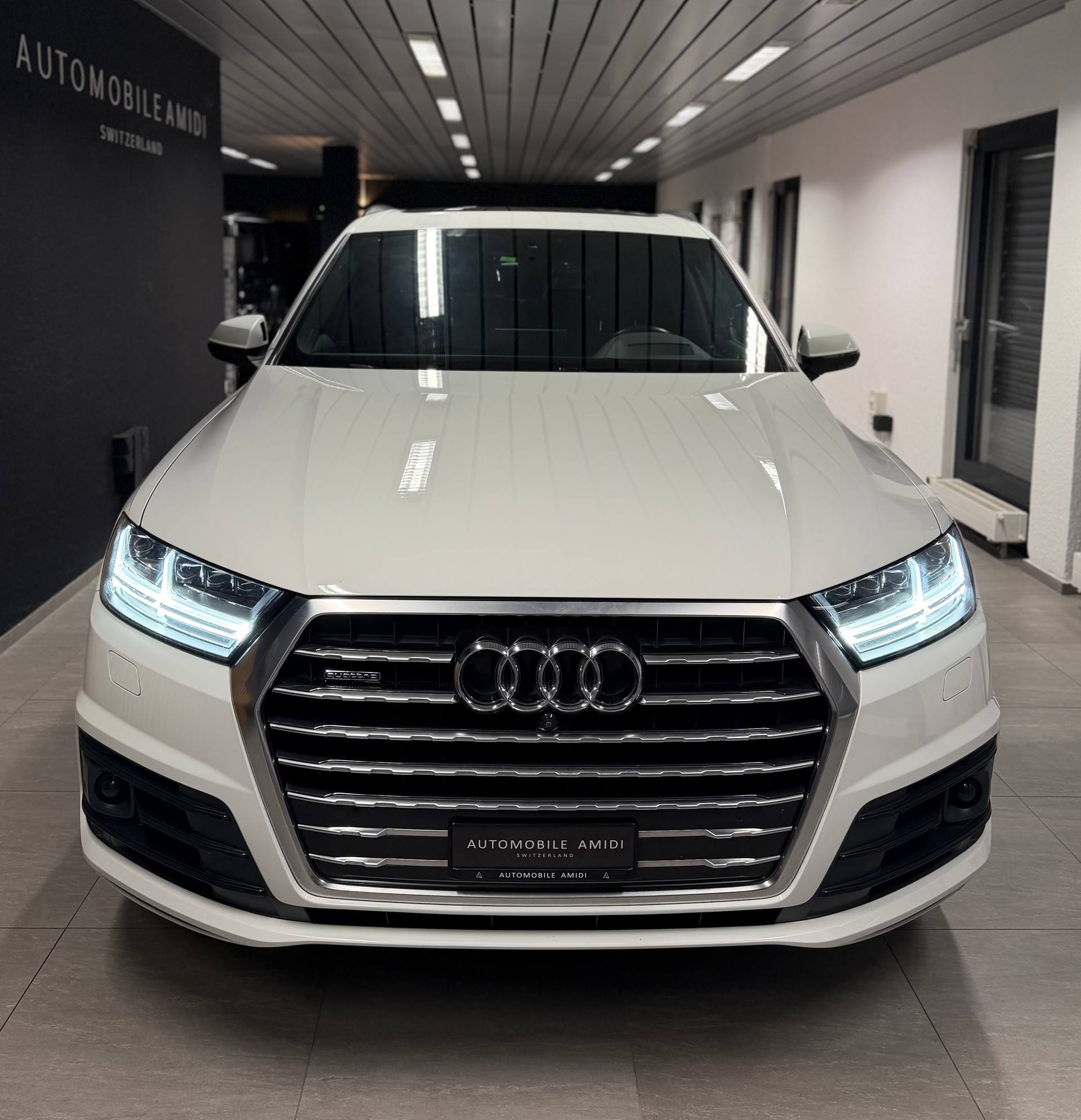 AUDI Q7 3.0 TDI quattro tiptronic S-Line! 1. Hand!-image-1